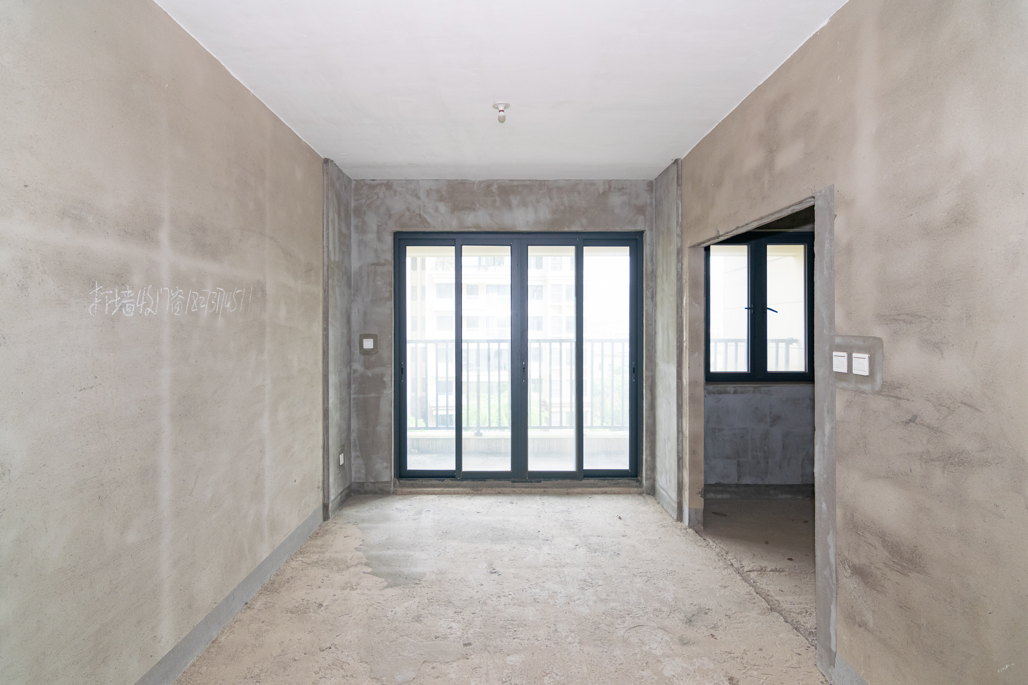 中粮观澜壹品 4室2厅2卫 149.8万 中粮观澜壹品 4室2厅2卫 149.8万客厅