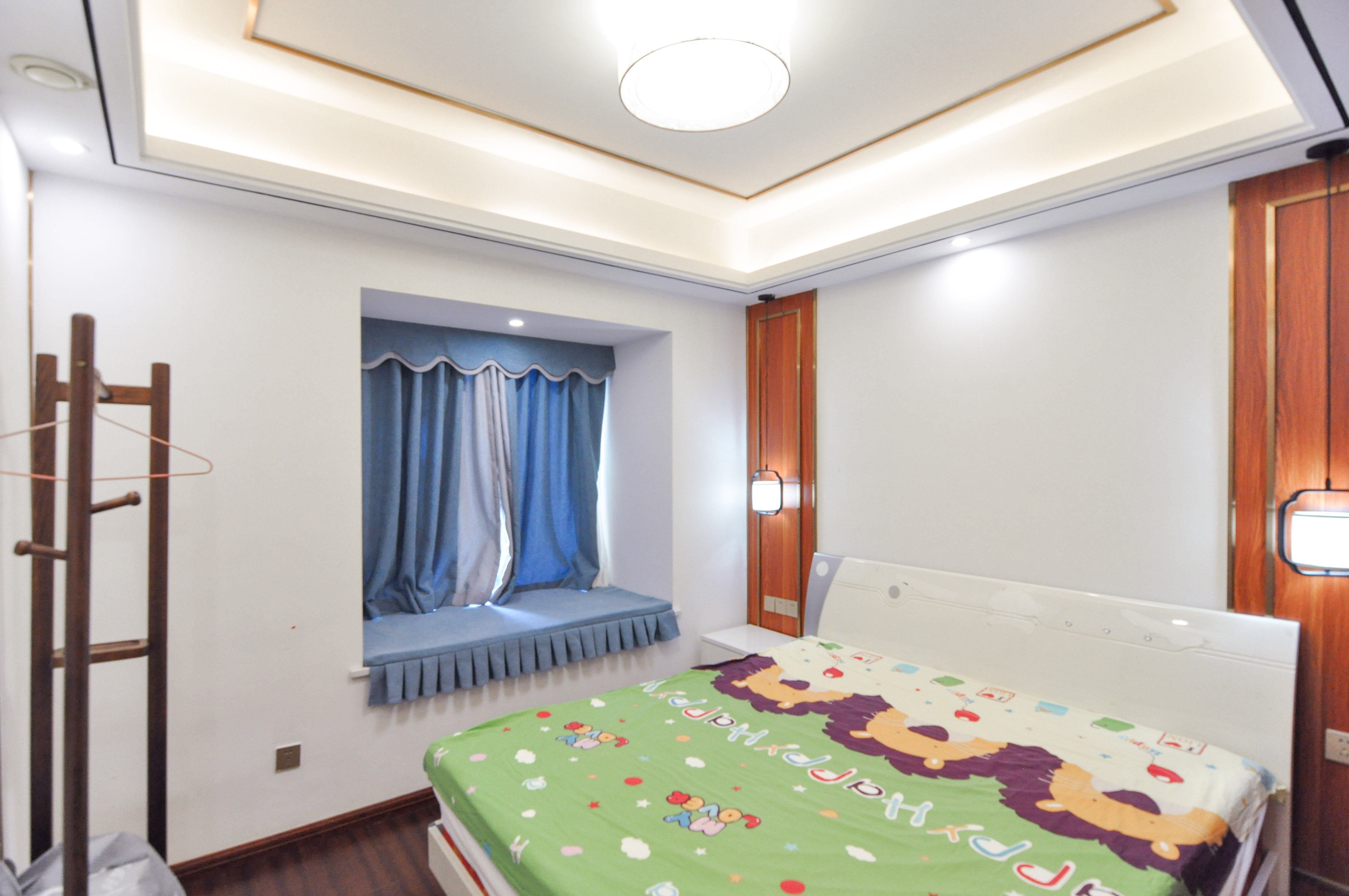 中建梅溪湖中心  4室2厅2卫   264.80万卧室