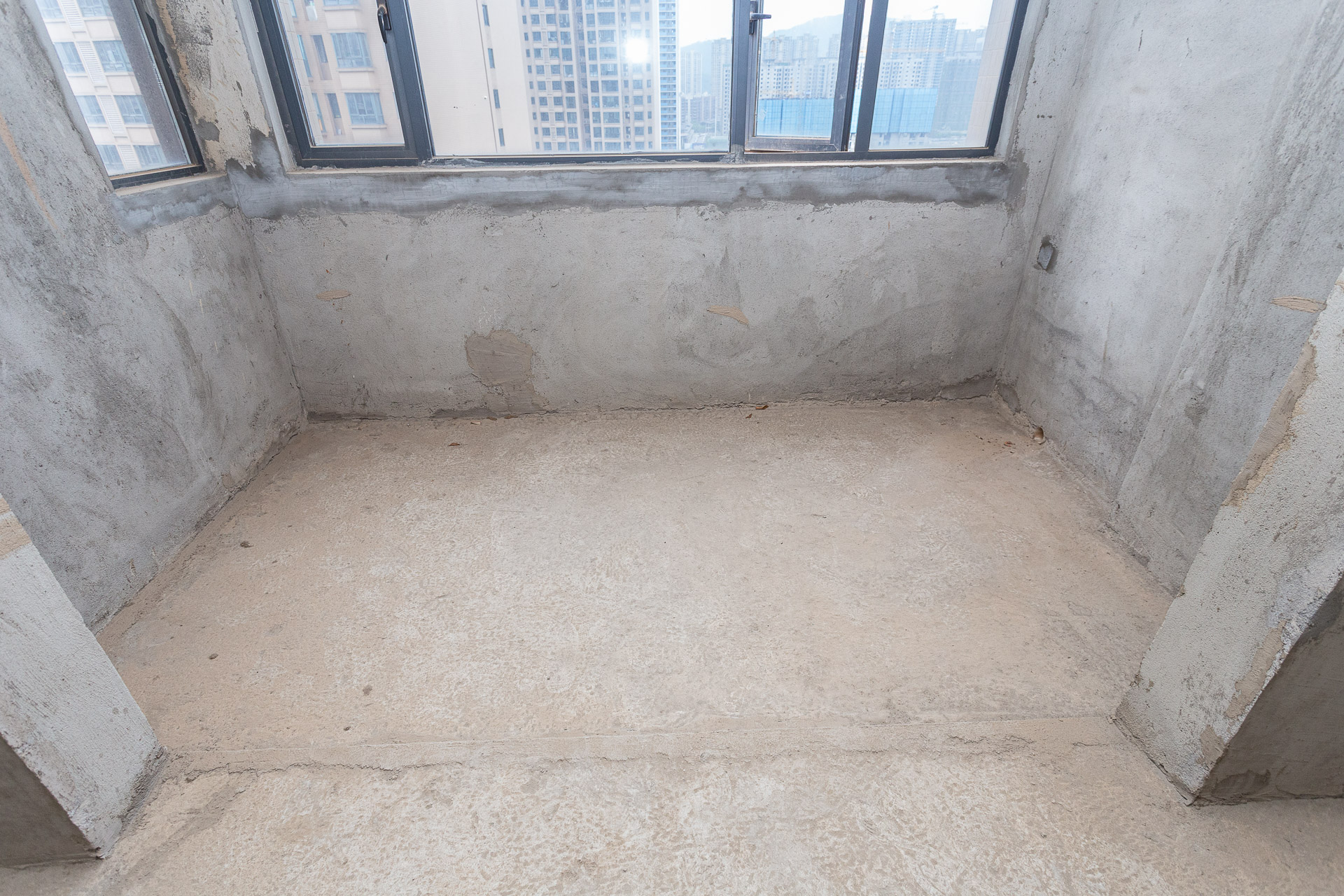 金湘苑(星澜之悦) 4室2厅2卫 145.0万 金湘苑(星澜之悦) 4室2厅2卫 145.0万阳台