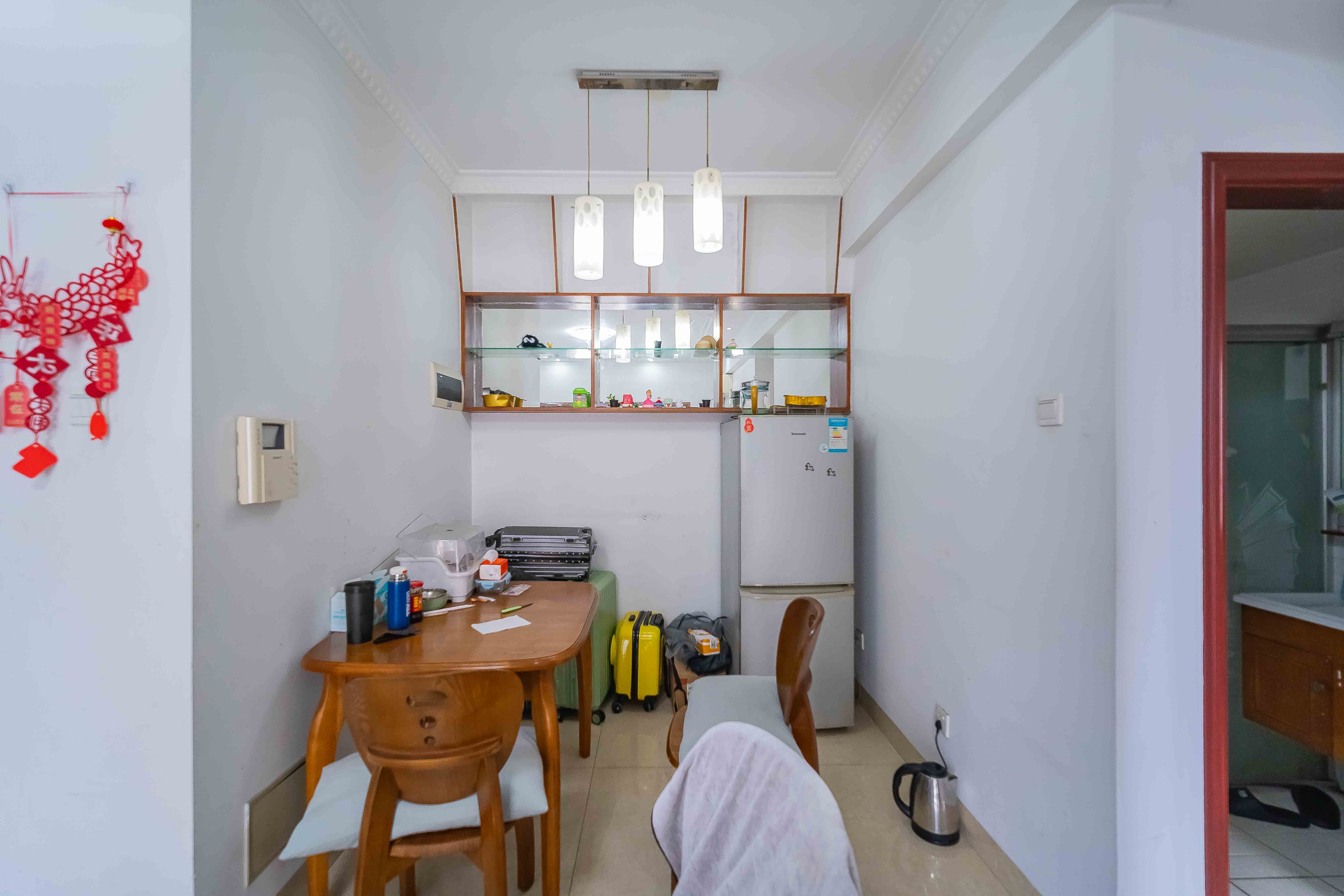 中城丽景香山园 2室2厅1卫 59.0万 中城丽景香山园 2室2厅1卫 59.0万客厅