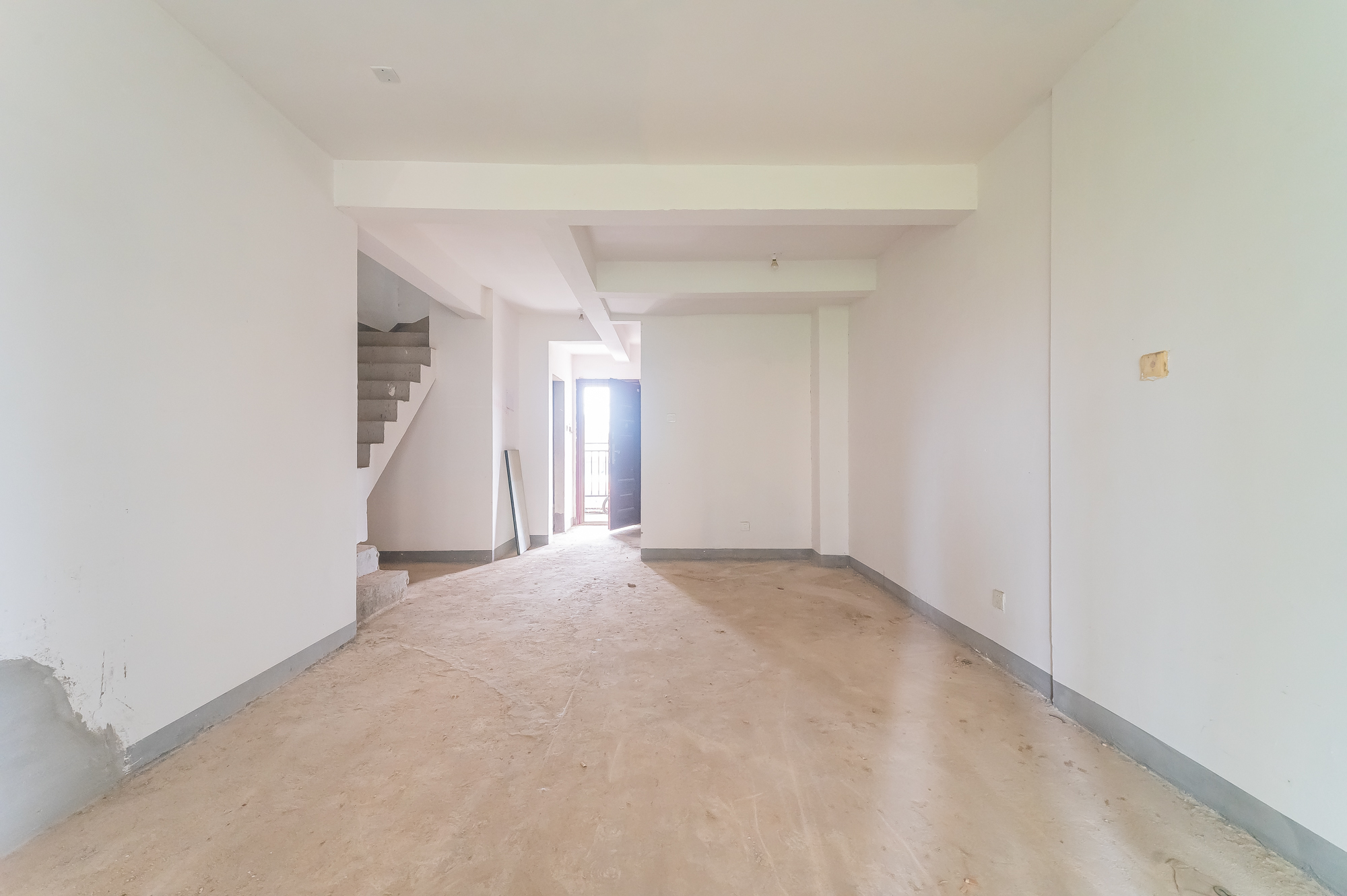 星湖湾一期高层 3室2厅2卫 79.8万 星湖湾一期高层 3室2厅2卫 79.8万客厅