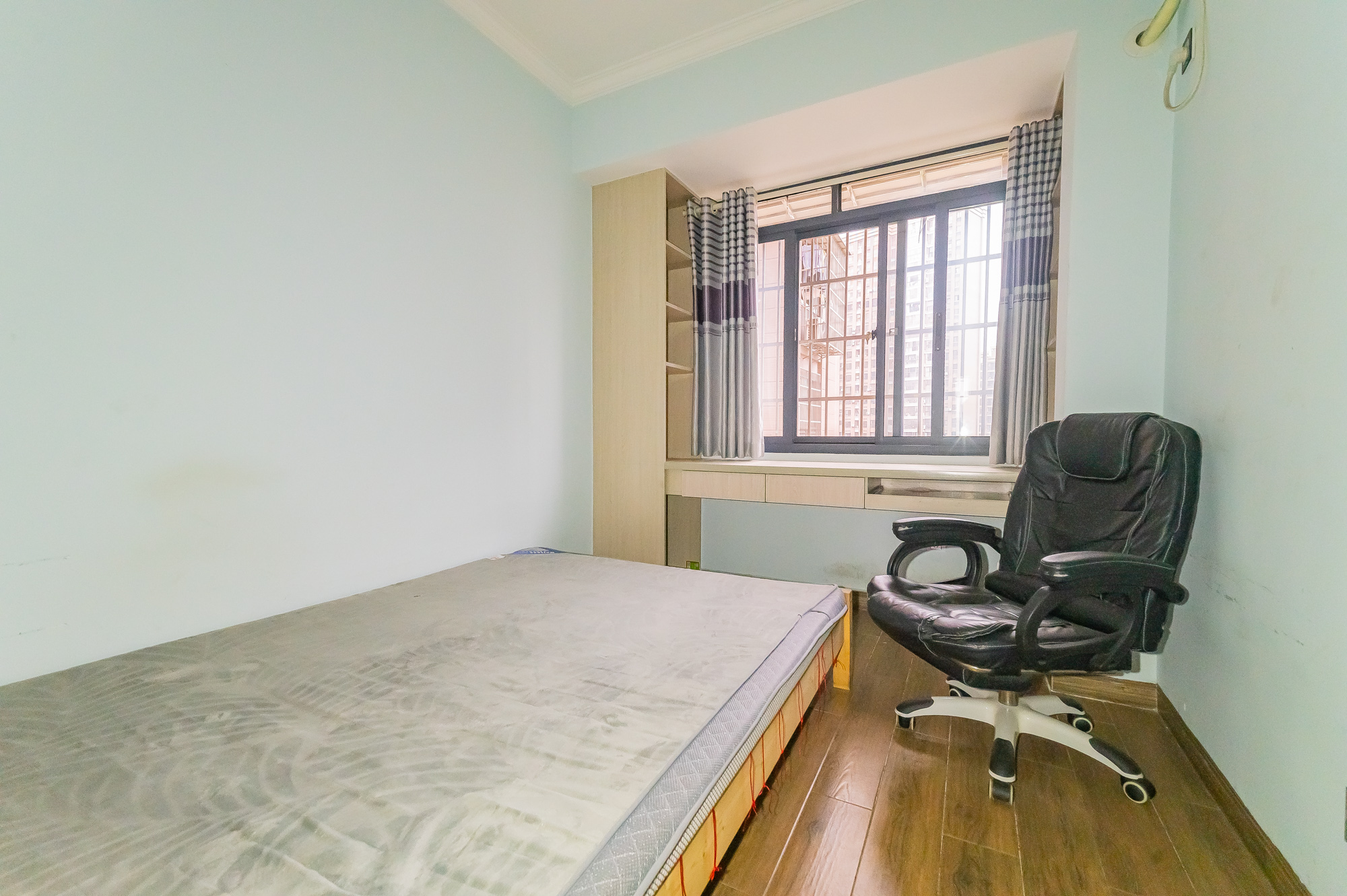 家和院  4室2厅2卫    99.8万 家和院  4室2厅2卫    99.8万卧室