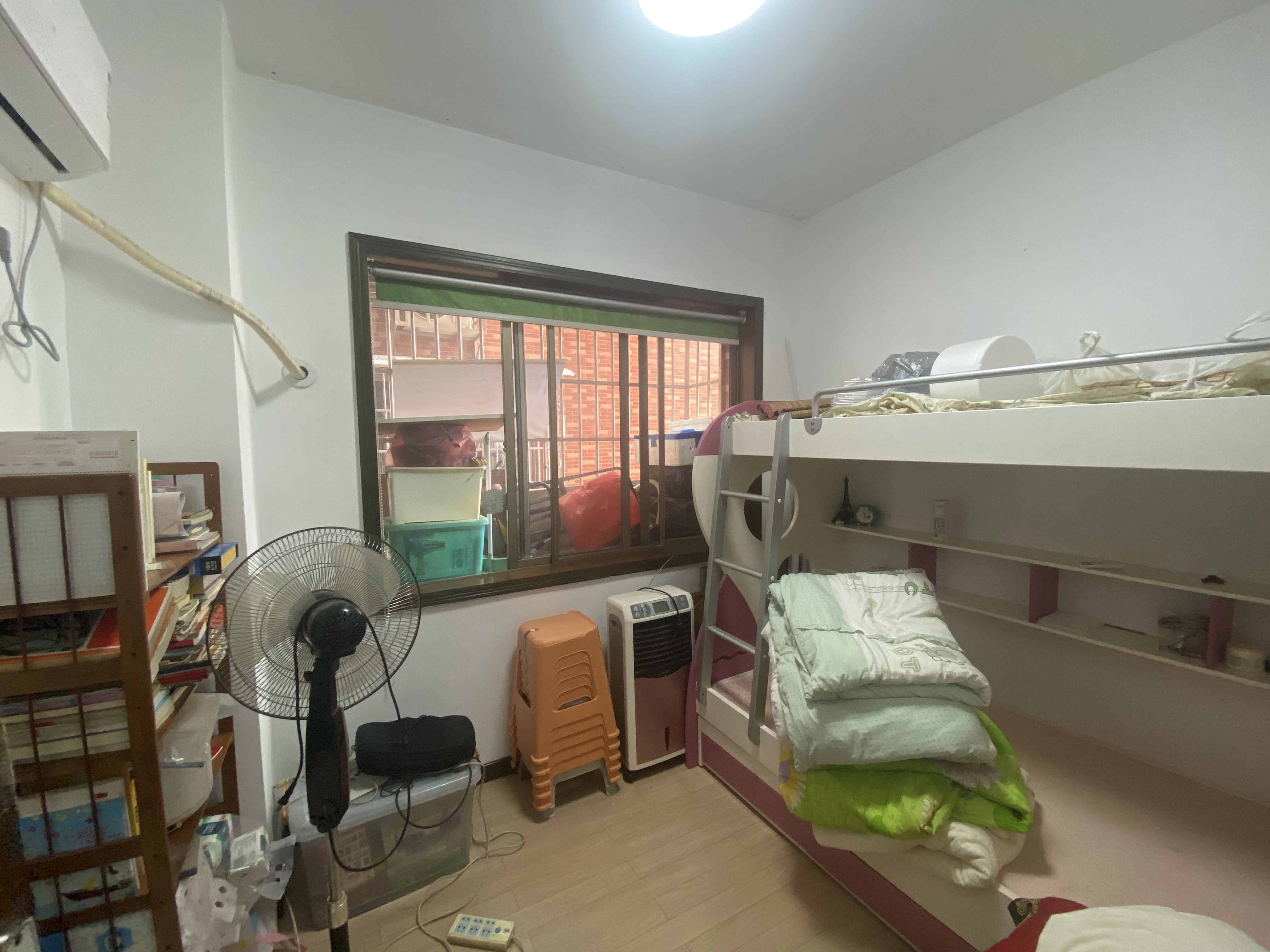 西海龙苑 3室2厅2卫 52.8万 西海龙苑 3室2厅2卫 52.8万室内图