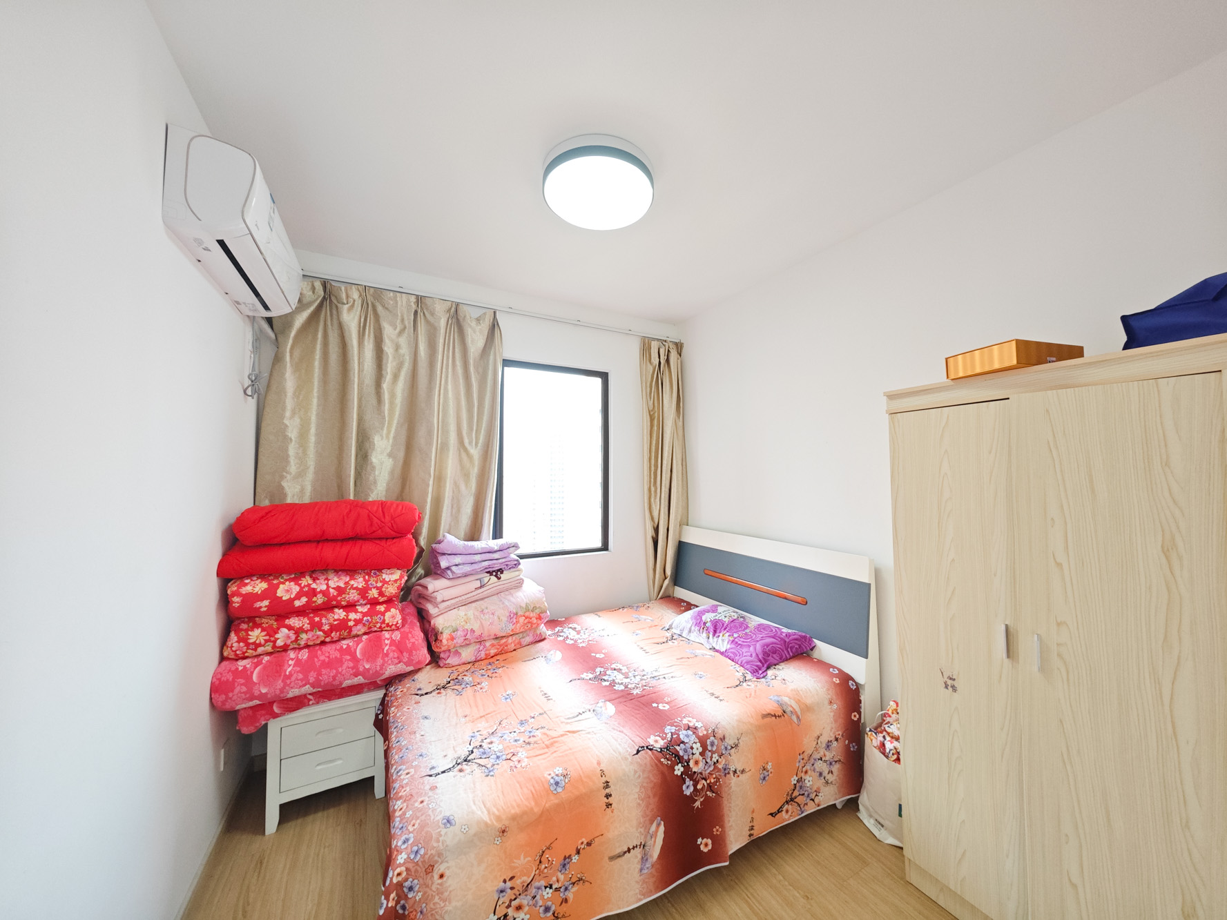 保利城(中航城国际社区、郡原美村) 3室2厅2卫 85.0万 保利城(中航城国际社区、郡原美村) 3室2厅2卫 85.0万卧室