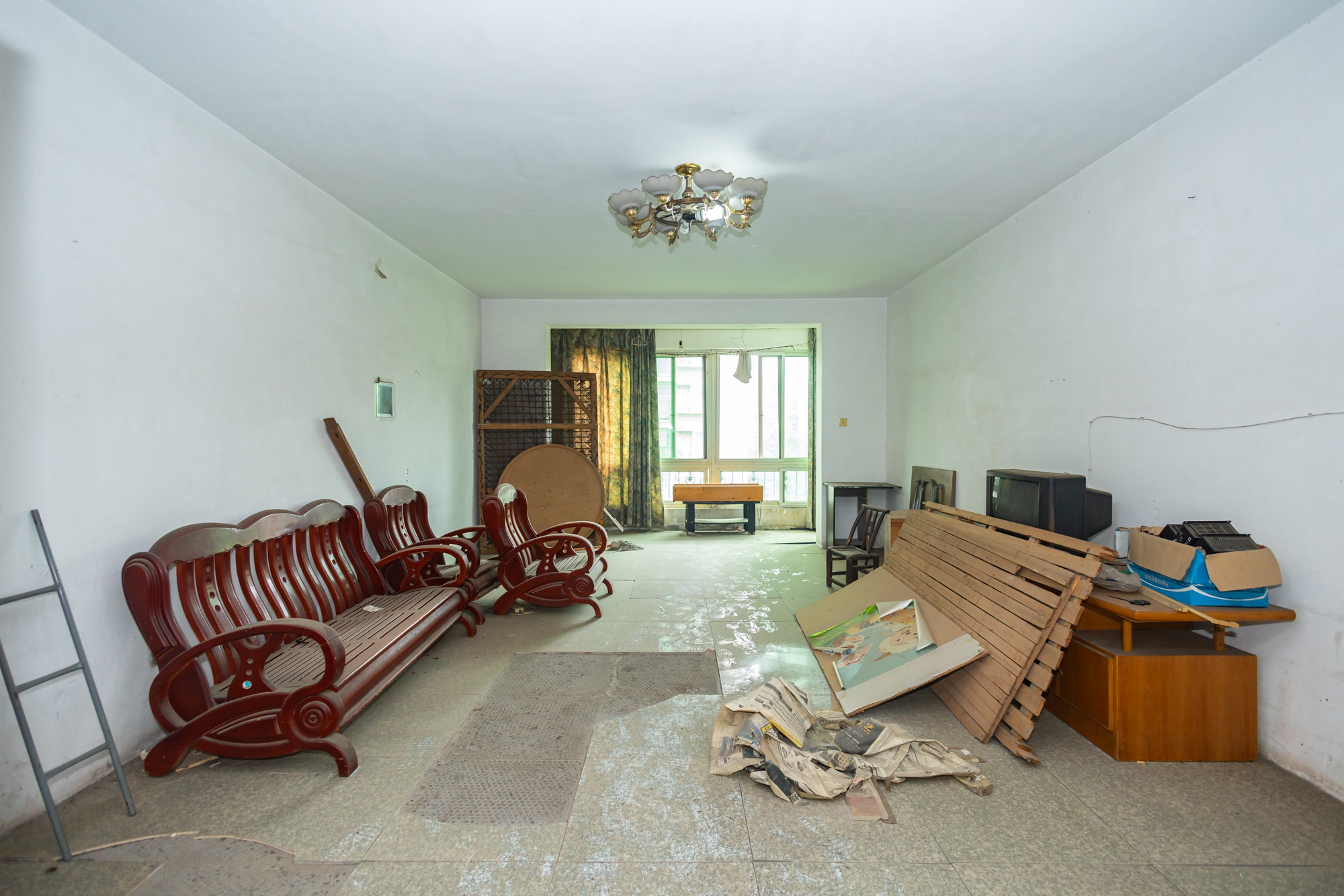 欣安小区 3室2厅2卫 50.0万 欣安小区 3室2厅2卫 50.0万客厅