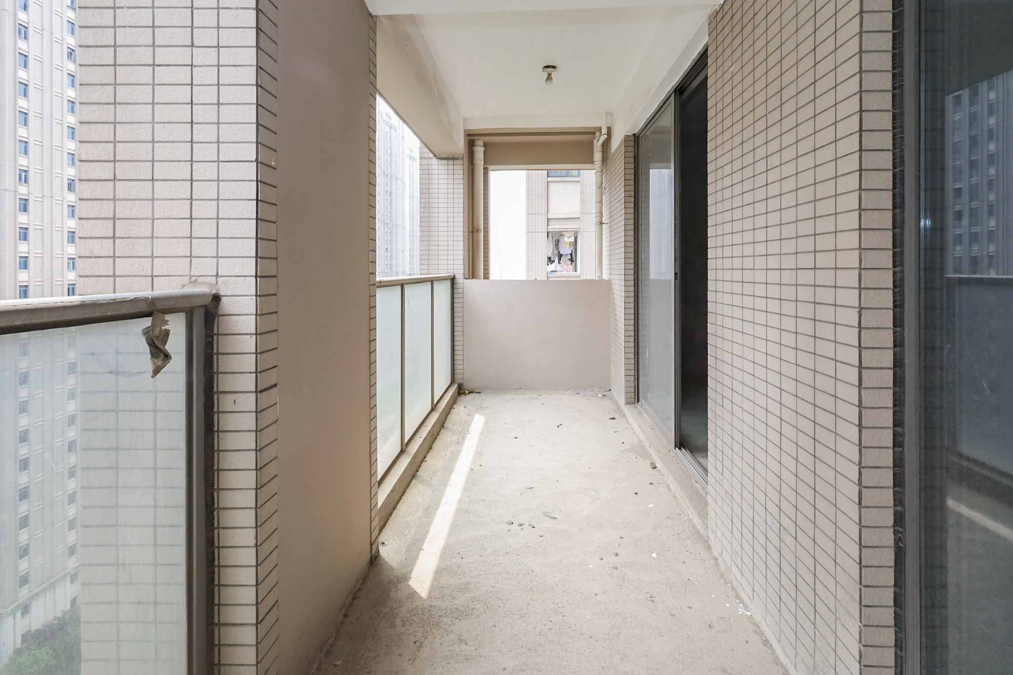 八方小区C区 3室2厅2卫 340.0万 八方小区C区 3室2厅2卫 340.0万阳台