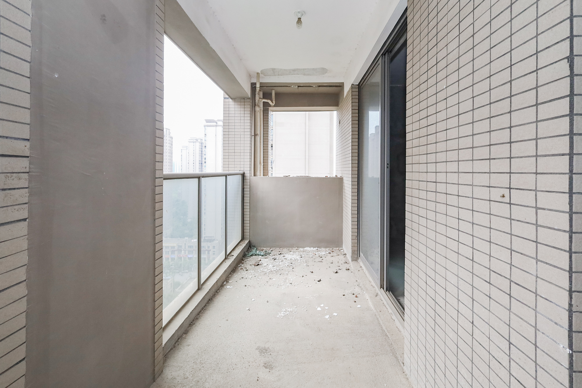 八方小区C区  3室2厅2卫   469.20万阳台
