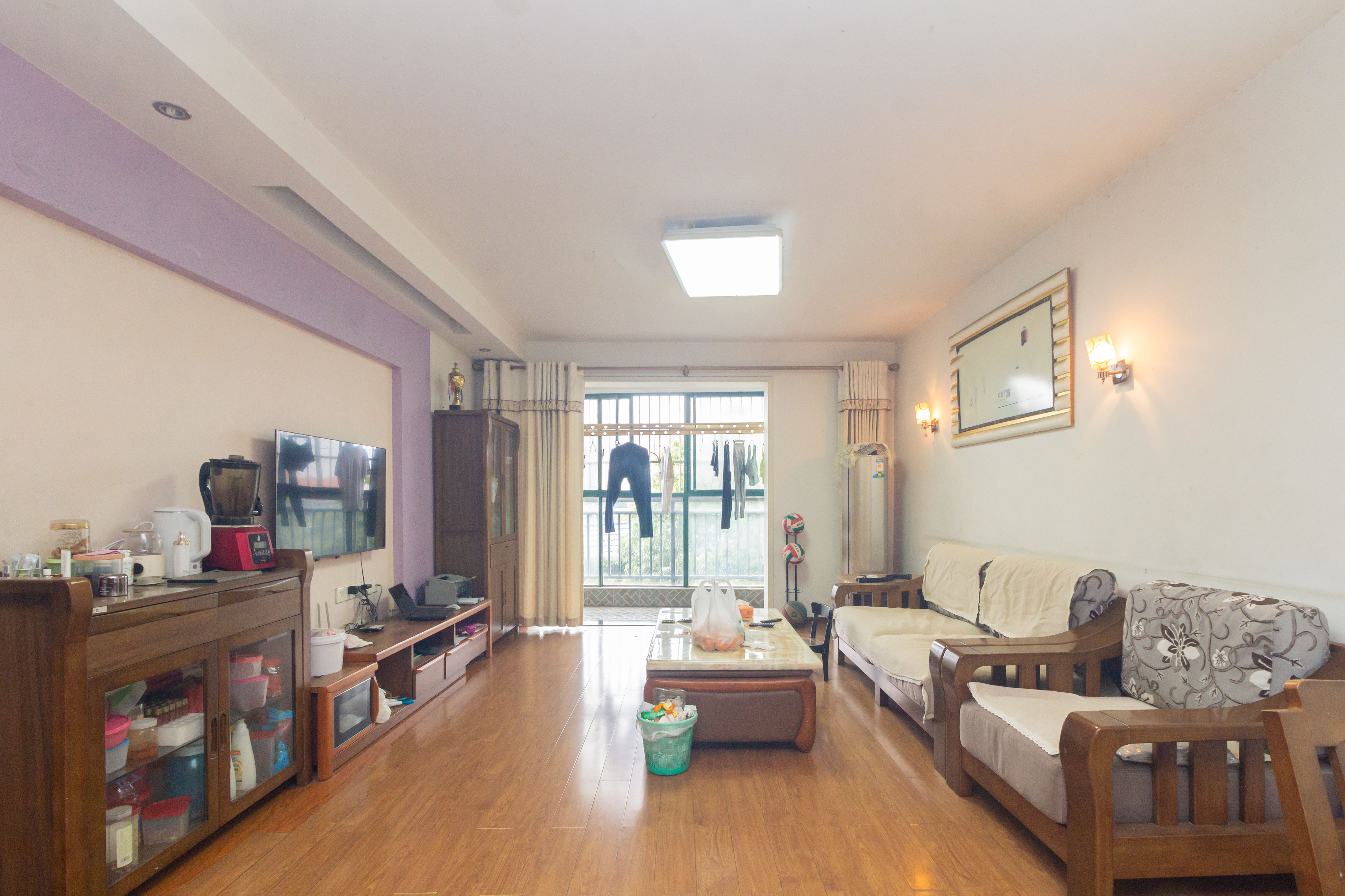 东业早安星城 2室2厅2卫 69.76万 东业早安星城 2室2厅2卫 69.76万客厅