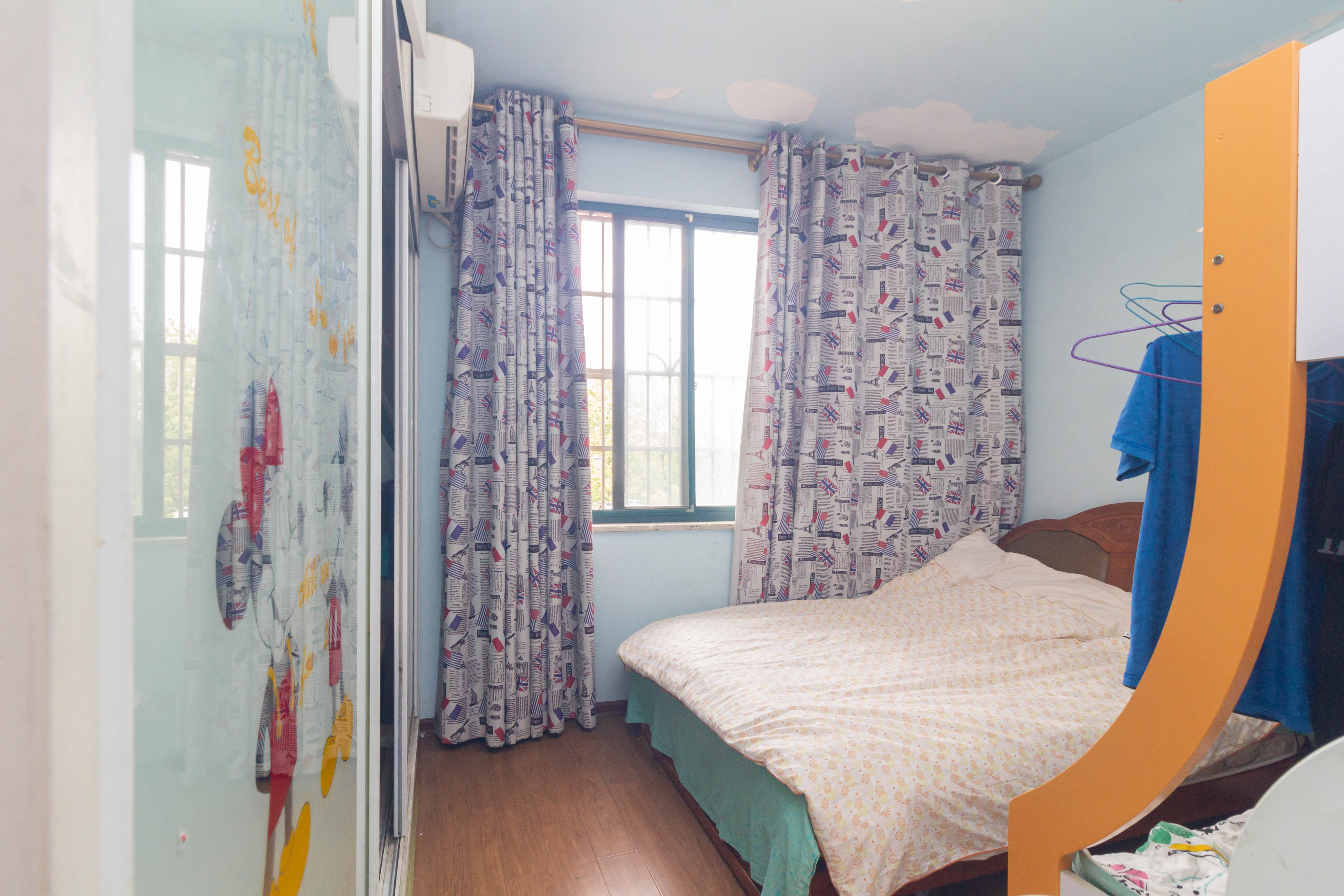 东业早安星城 2室2厅2卫 69.76万 东业早安星城 2室2厅2卫 69.76万卧室