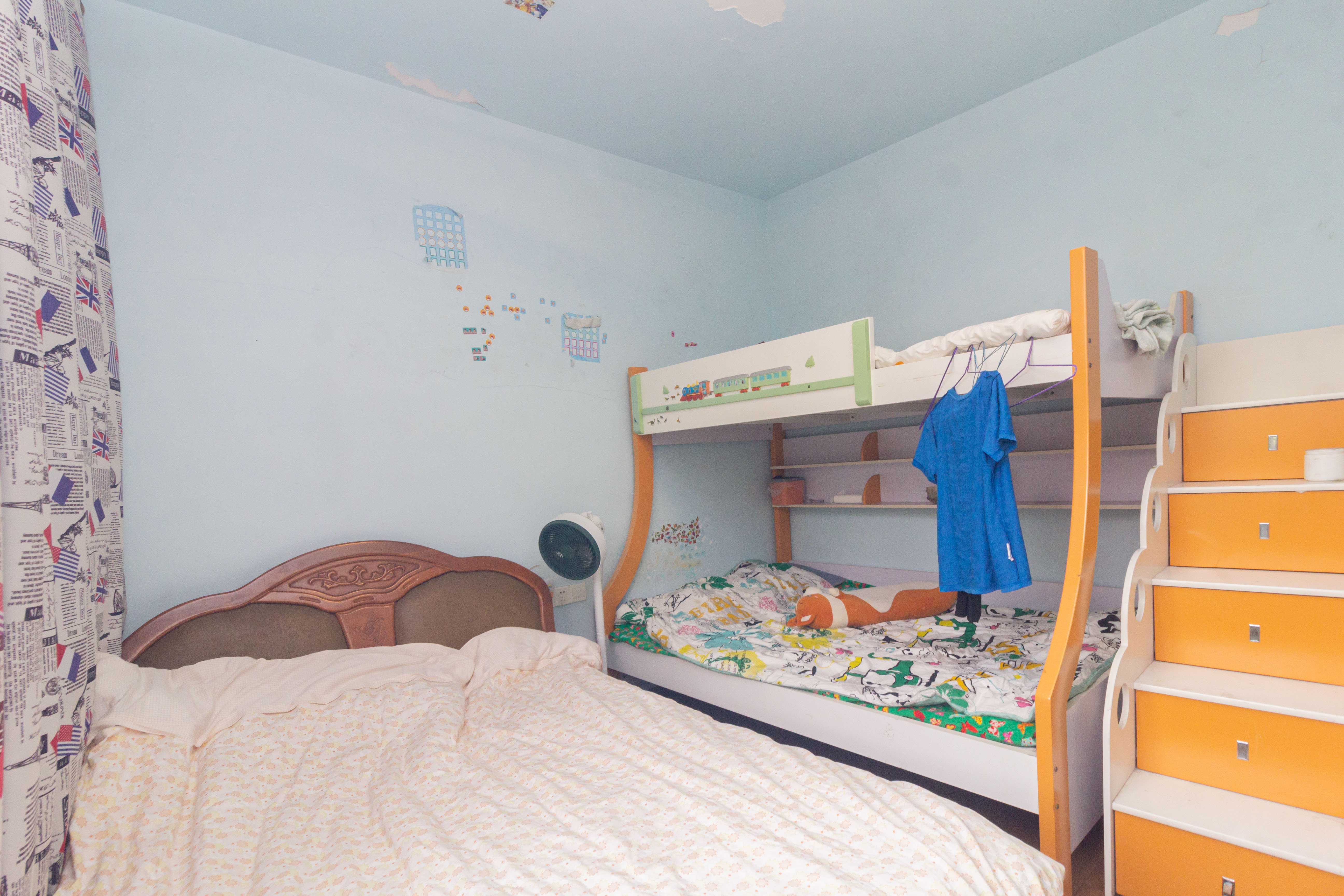 东业早安星城 2室2厅2卫 69.76万 东业早安星城 2室2厅2卫 69.76万卧室