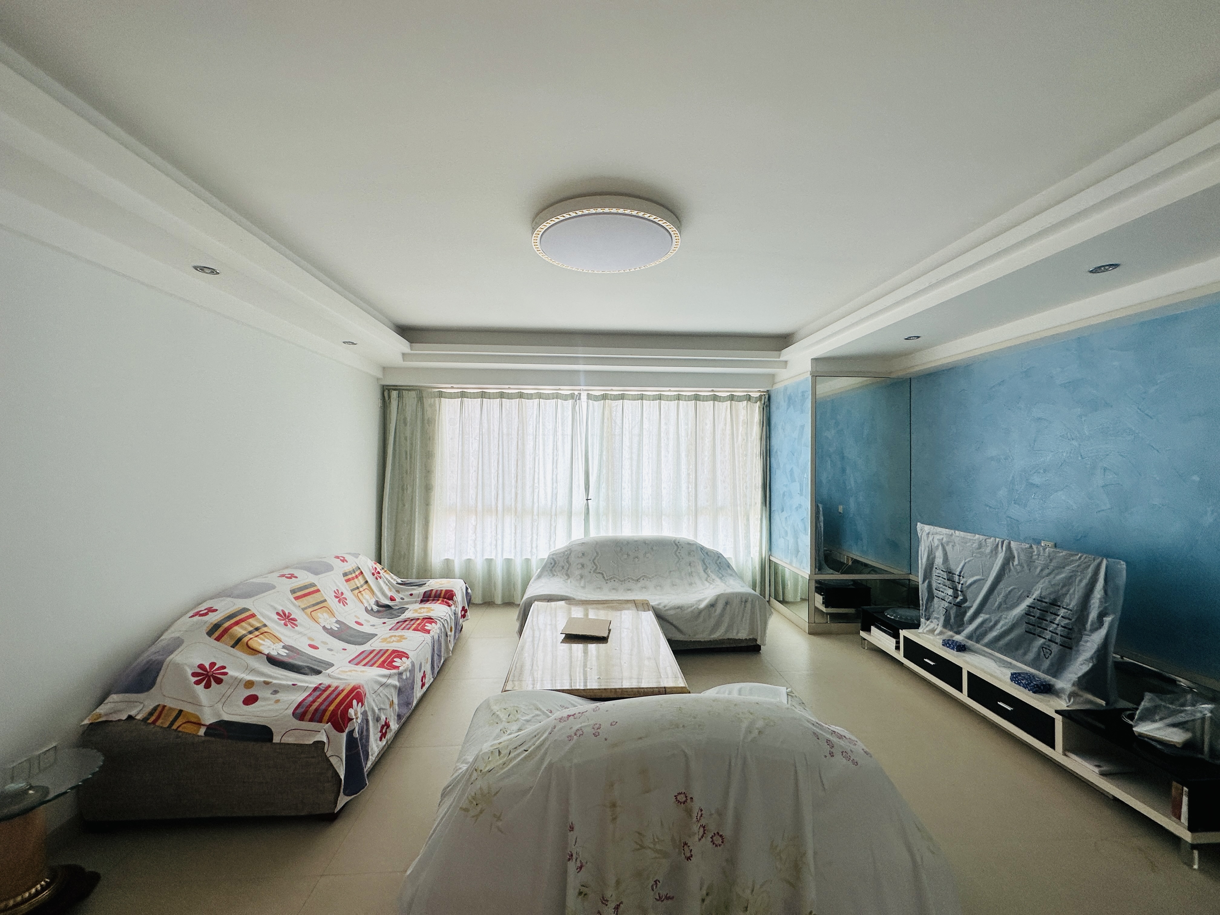 五福雅苑 2室2厅2卫 165.0万 五福雅苑 2室2厅2卫 165.0万客厅