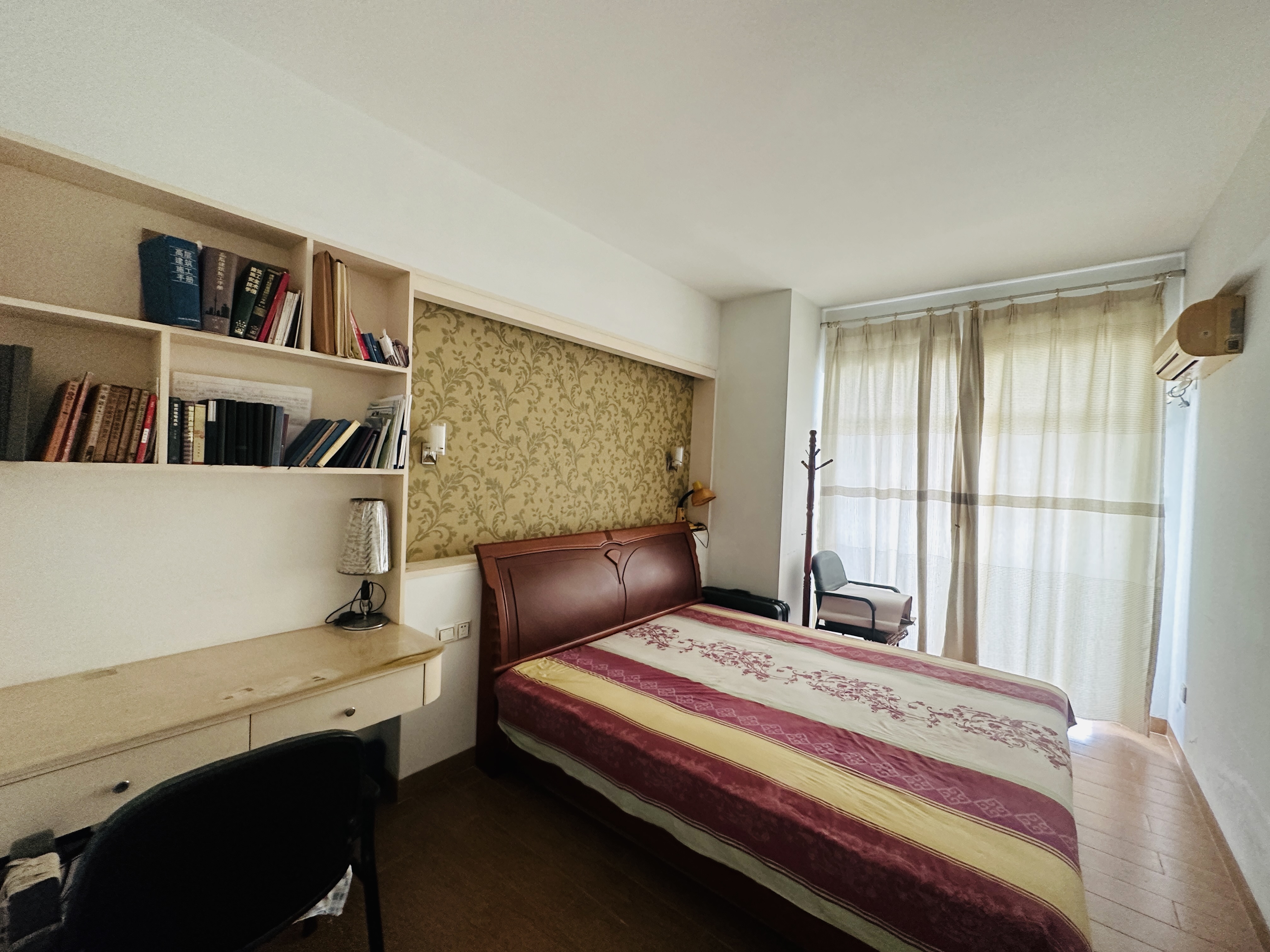 五福雅苑 2室2厅2卫 165.0万 五福雅苑 2室2厅2卫 165.0万卧室