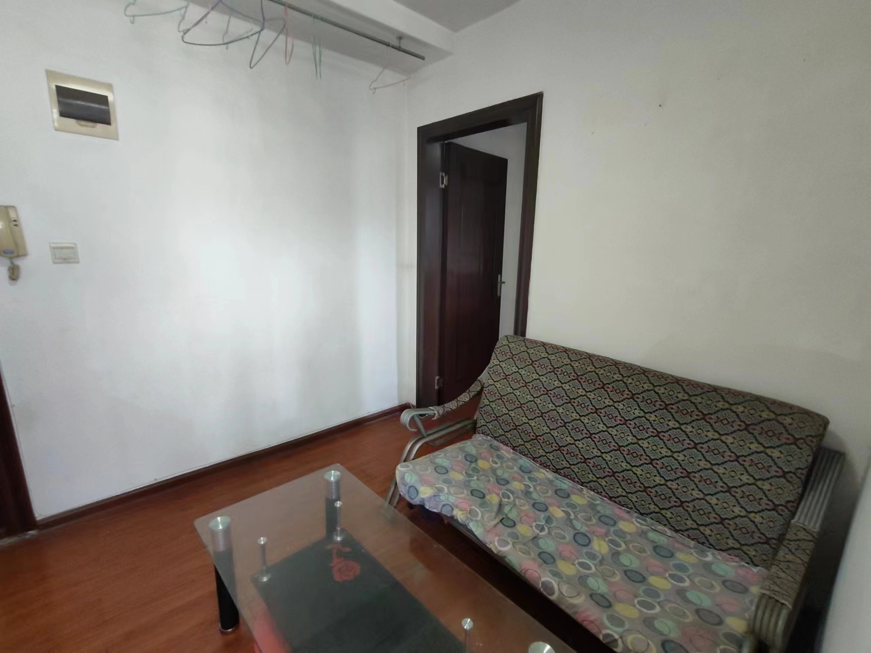 红港路综合楼 1室1厅1卫 10.5万 红港路综合楼 1室1厅1卫 10.5万室内图