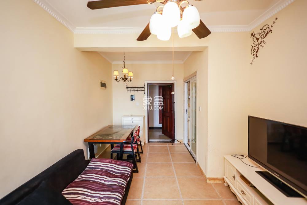 荣盛花语馨苑  2室2厅1卫    65.0万