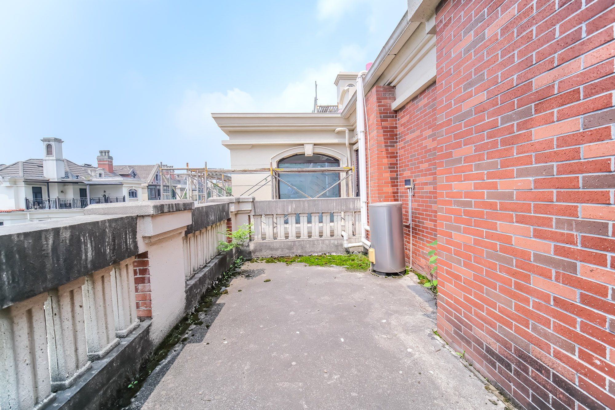 保利香槟国际  5室3厅2卫   345.00万阳台