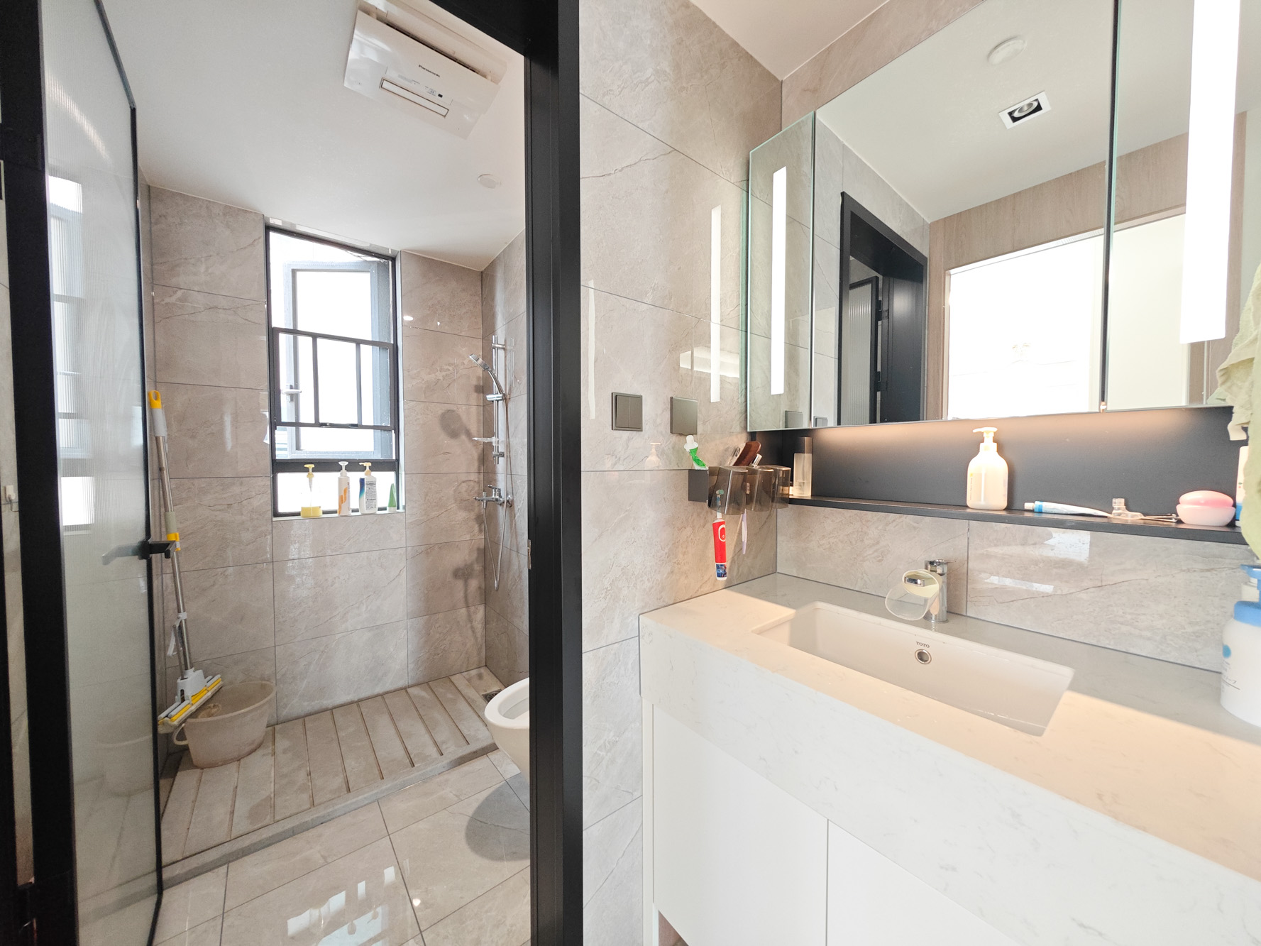 万科魅力之城  4室2厅2卫    185.0万 万科魅力之城  4室2厅2卫    185.0万卫生间