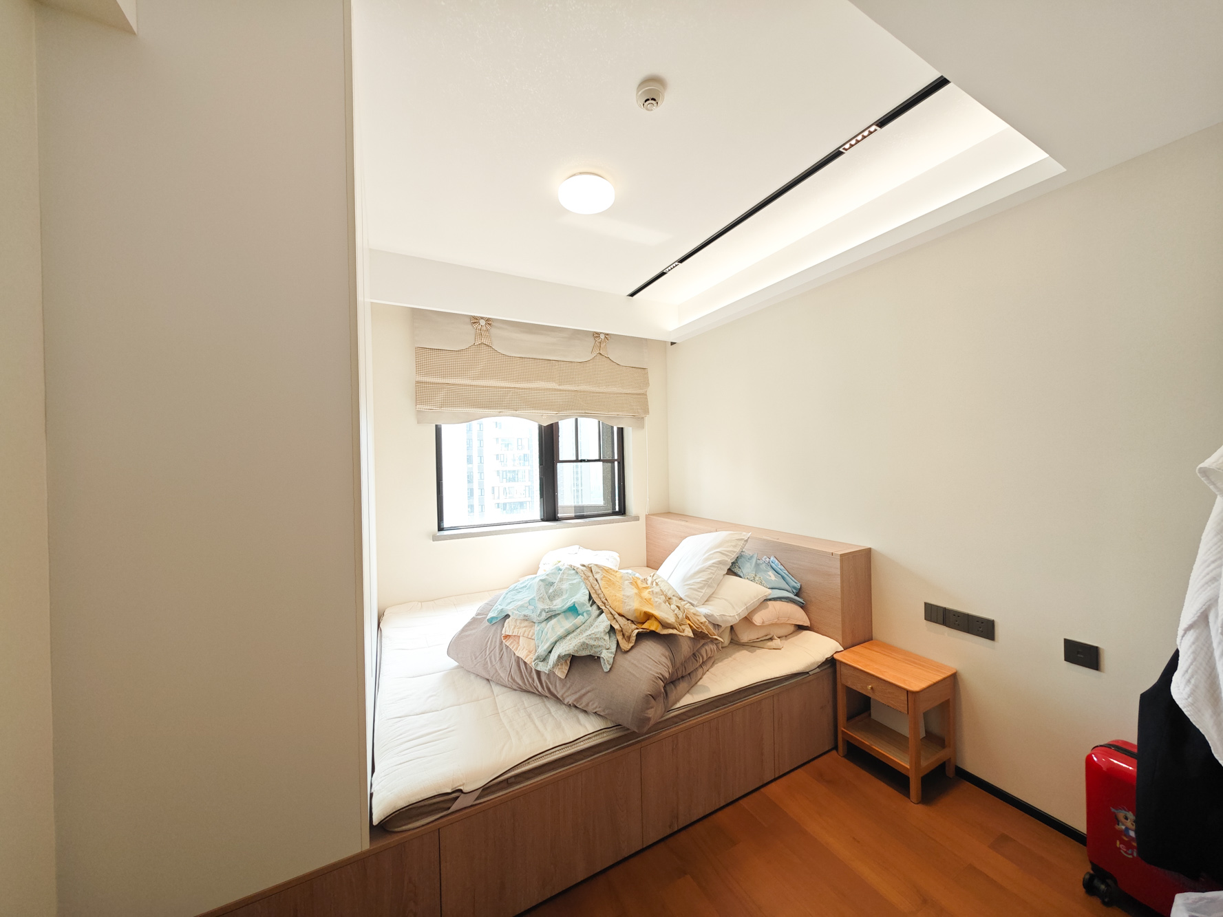 万科魅力之城  4室2厅2卫    185.0万 万科魅力之城  4室2厅2卫    185.0万卧室