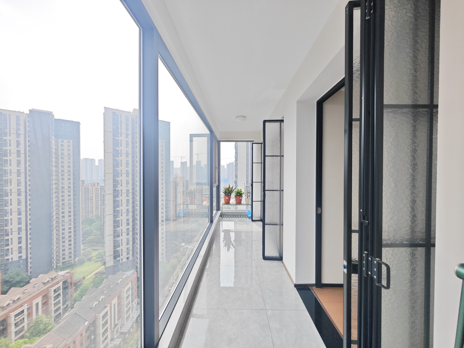 万科魅力之城  4室2厅2卫    185.0万 万科魅力之城  4室2厅2卫    185.0万阳台