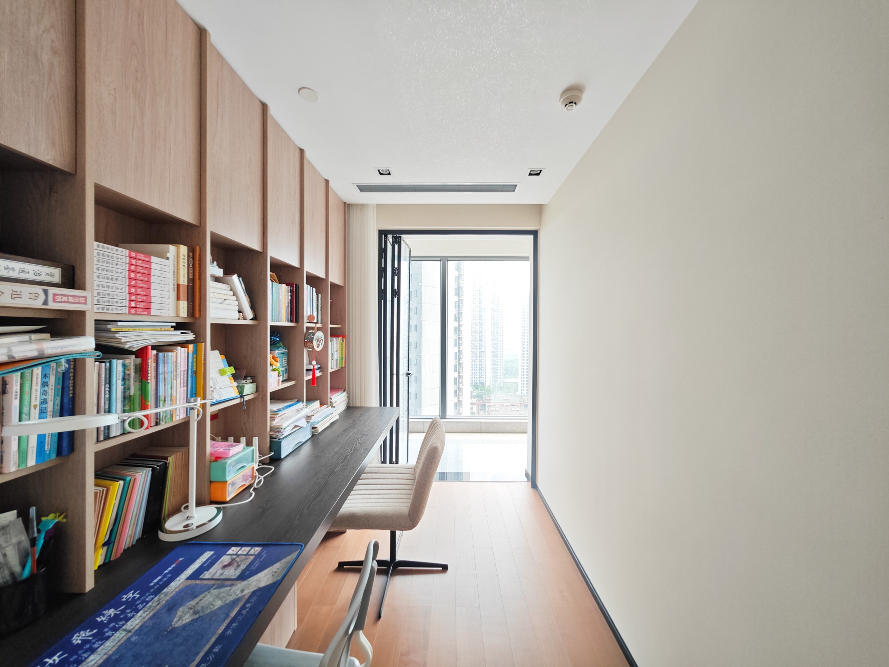 万科魅力之城  4室2厅2卫    185.0万 万科魅力之城  4室2厅2卫    185.0万卧室