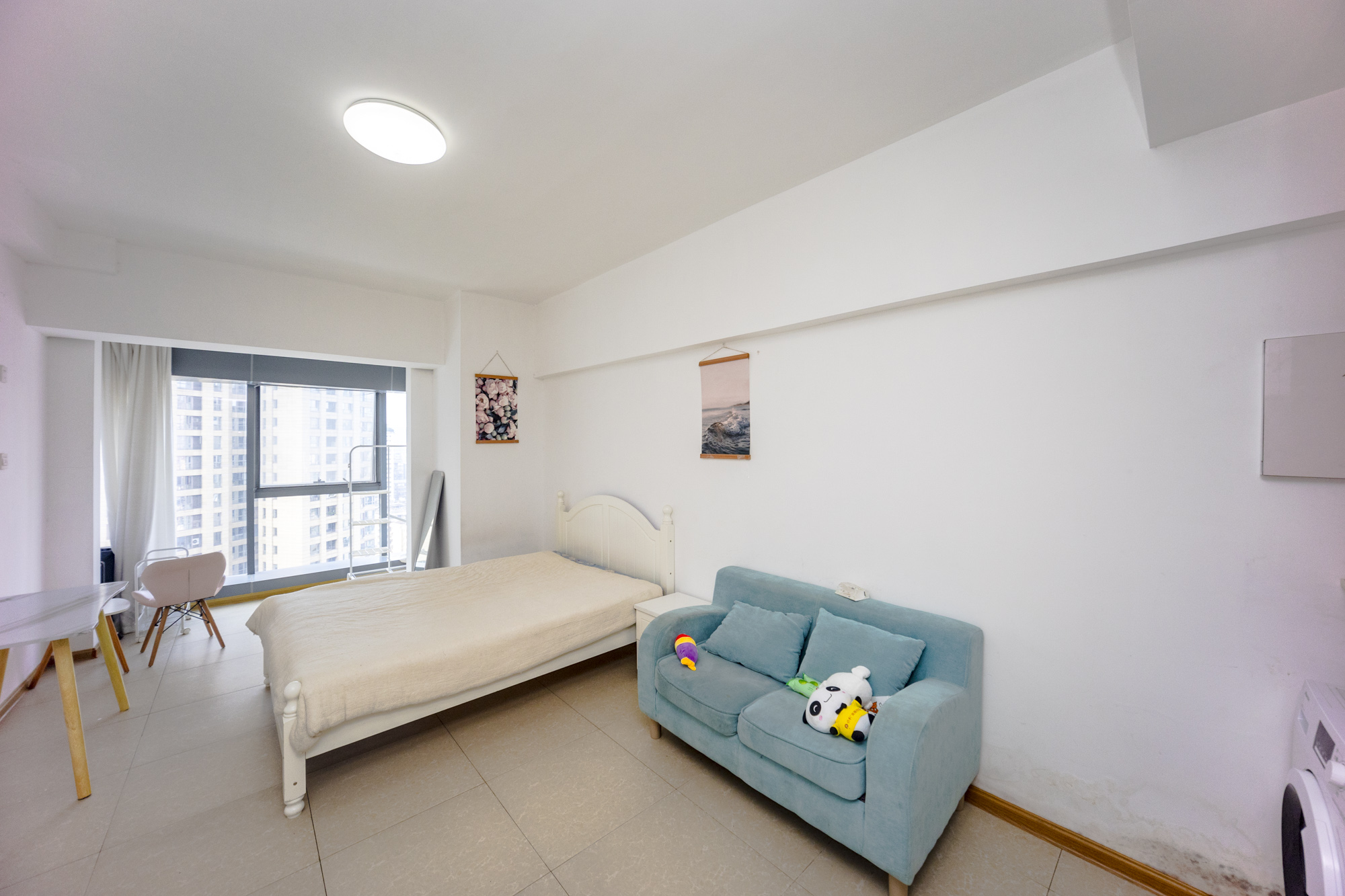 东怡外国(南湖一号)  1室1厅1卫    37.0万 东怡外国(南湖一号)  1室1厅1卫    37.0万卧室