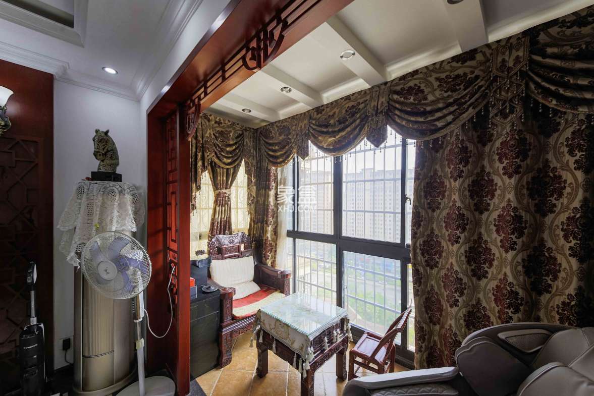 康斯丹郡(融程领秀佳园) 3室2厅2卫 123.0万 康斯丹郡(融程领秀佳园) 3室2厅2卫 123.0万阳台