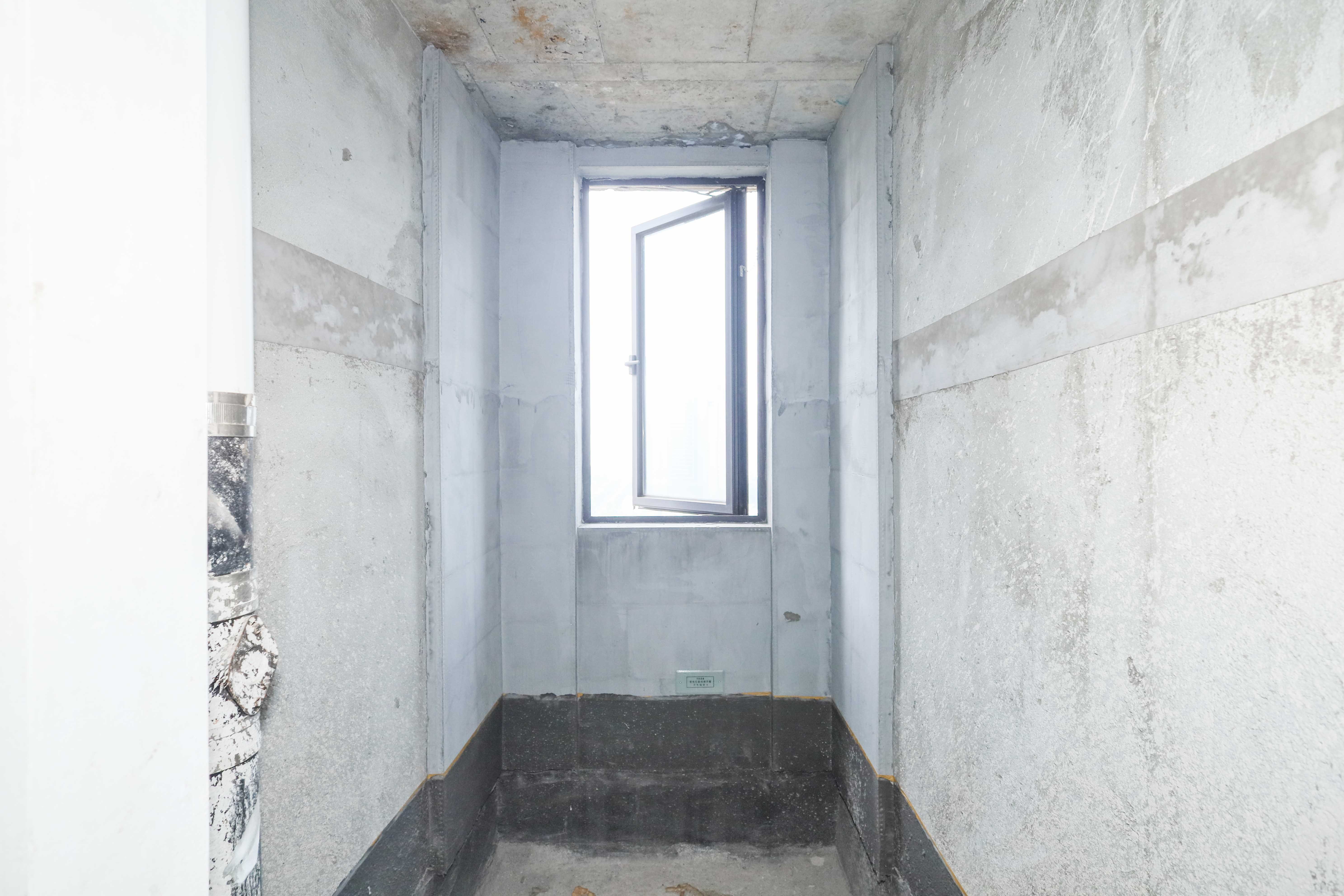 建发央著  4室2厅2卫   249.00万卫生间