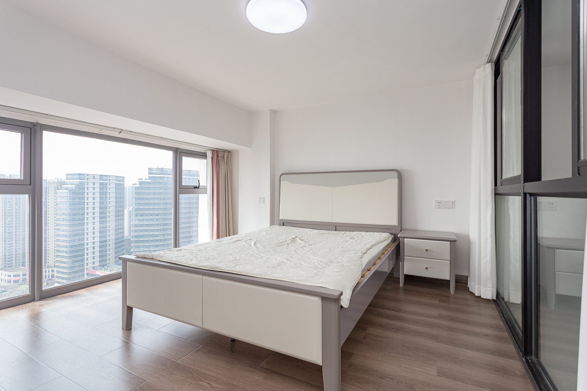 信诚湘江揽月(至善美景大厦) 2室1厅1卫 49.5万 信诚湘江揽月(至善美景大厦) 2室1厅1卫 49.5万卧室