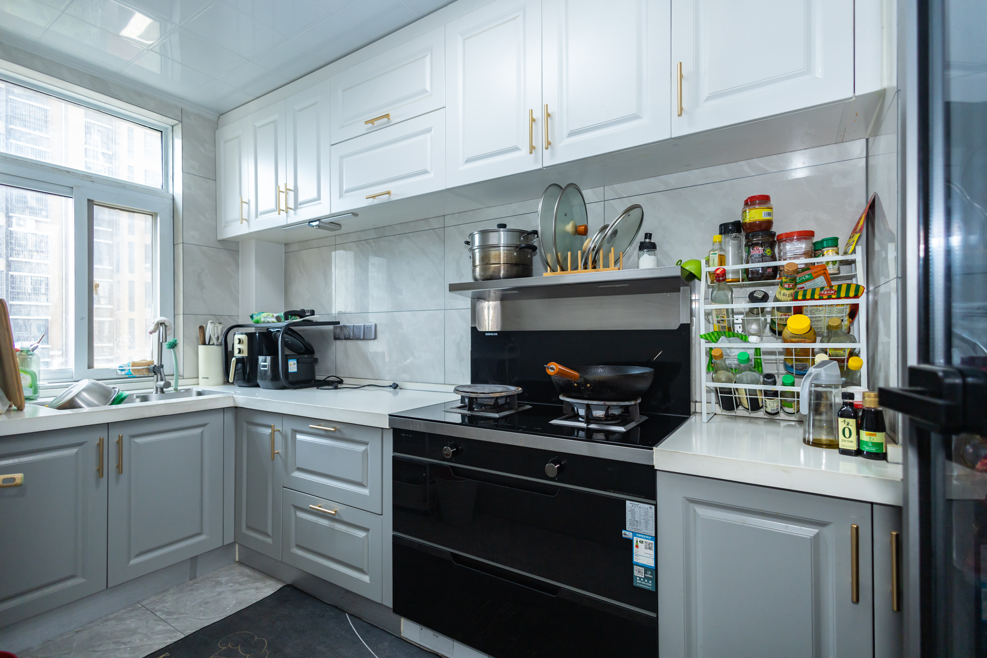 楚天世纪城西苑 2室2厅1卫 63.8万 楚天世纪城西苑 2室2厅1卫 63.8万厨房