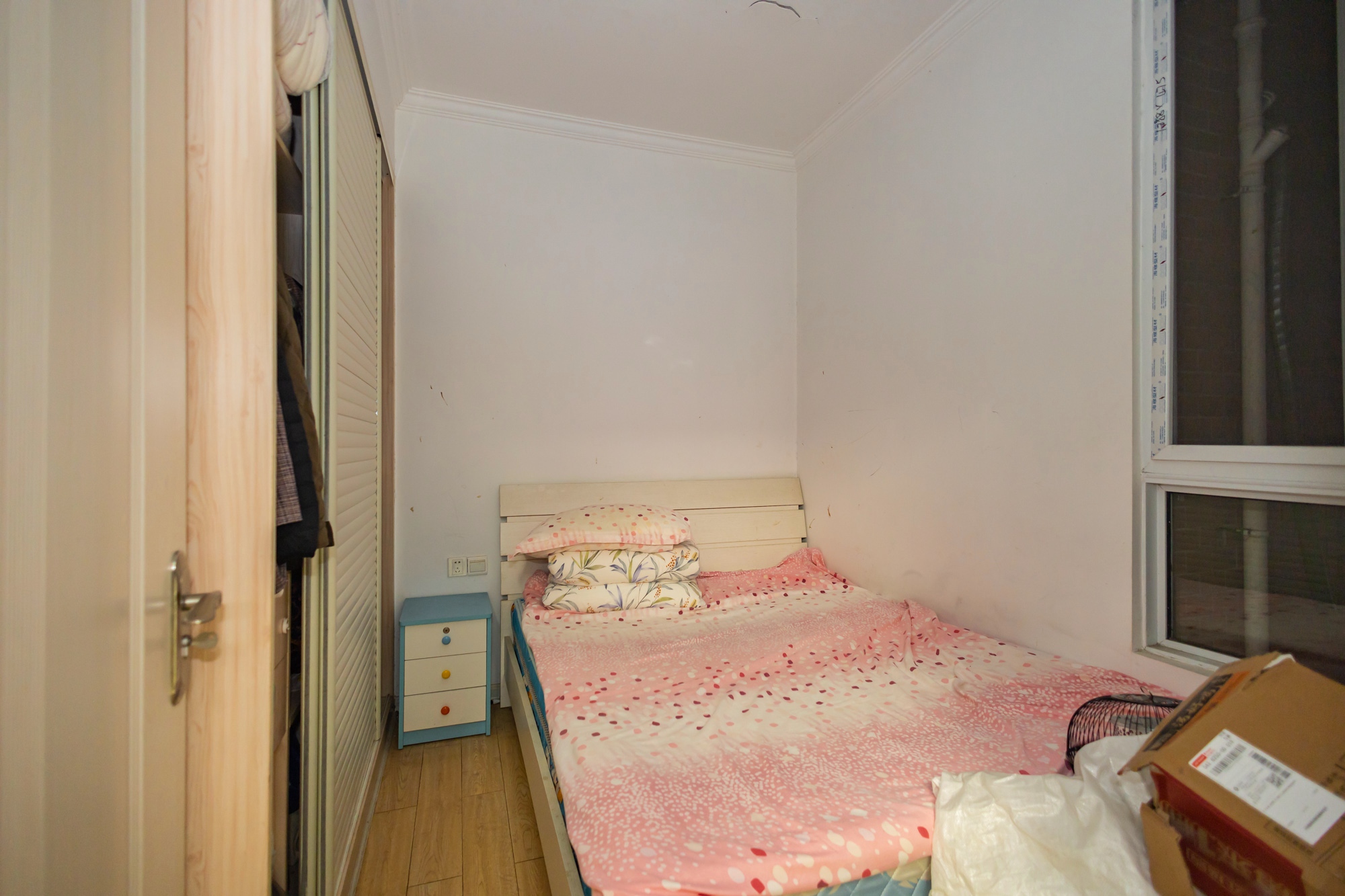 泊林晶城  2室2厅1卫    55.0万 泊林晶城  2室2厅1卫    55.0万卧室