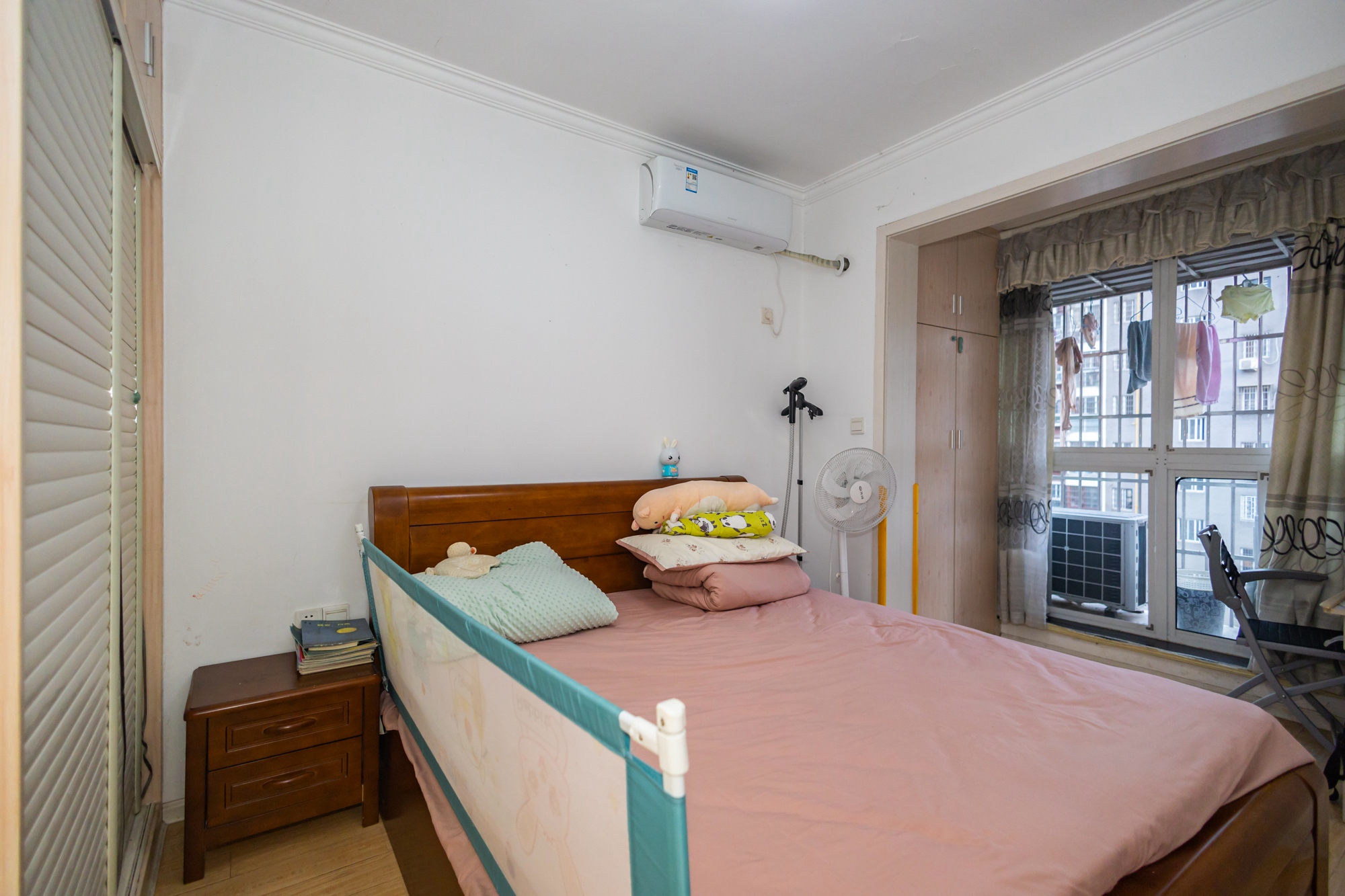 泊林晶城  2室2厅1卫    55.0万 泊林晶城  2室2厅1卫    55.0万卧室