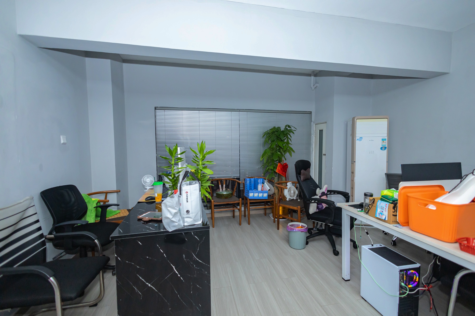 星大峰汇商务楼  3室2厅1卫    97.0万阳台