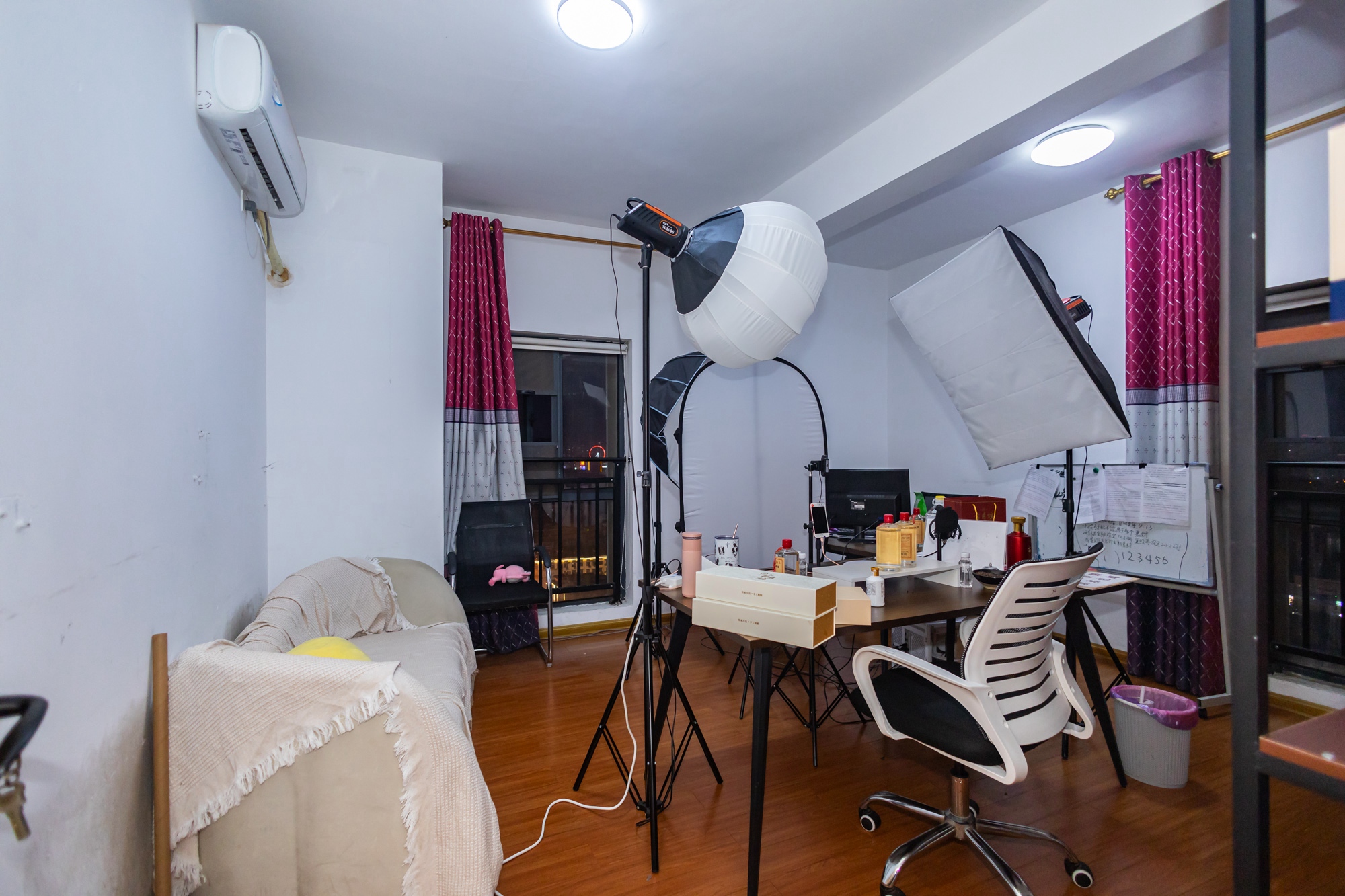 星大峰汇商务楼  3室2厅1卫    97.0万卧室