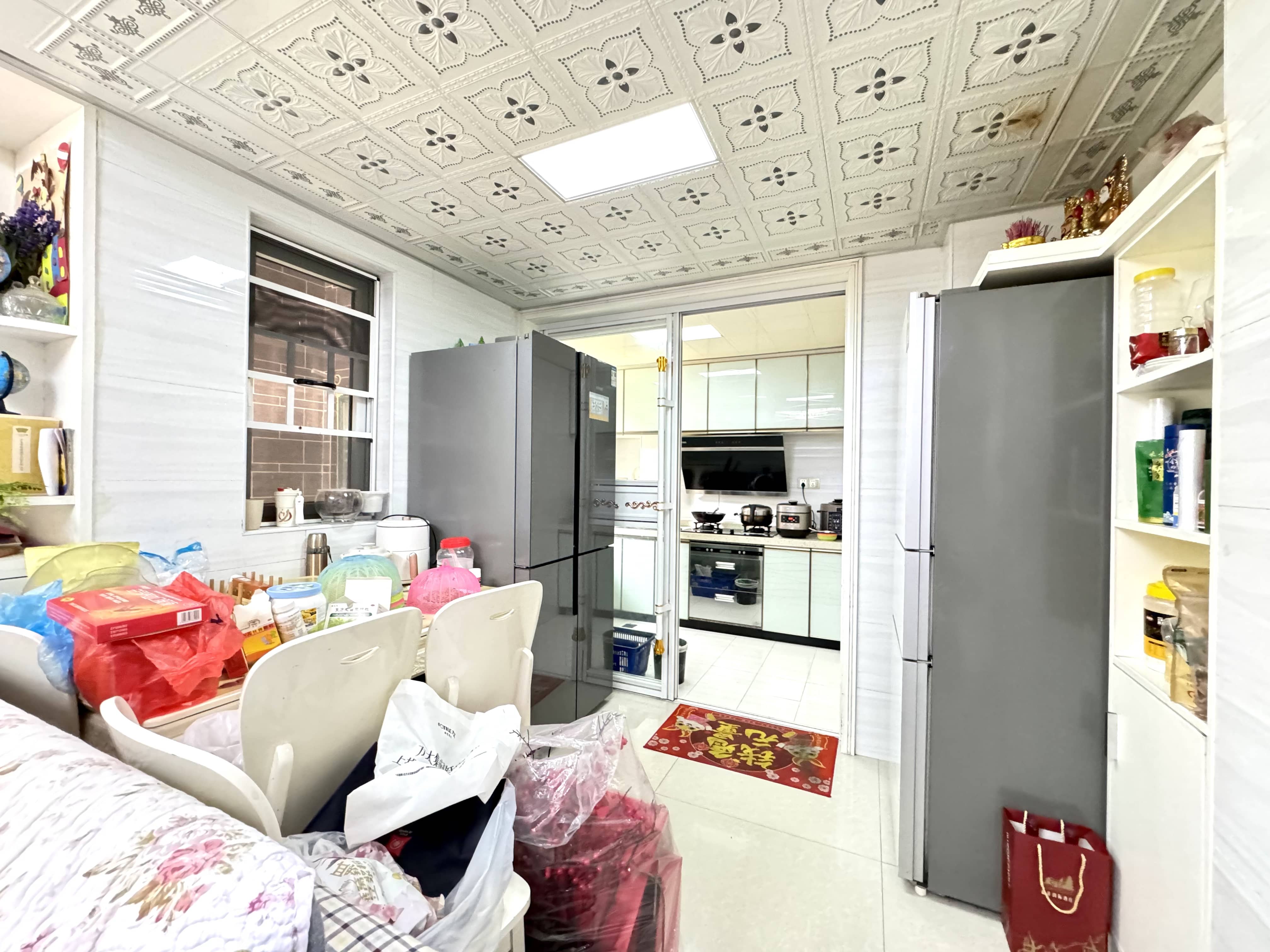 丽发新城  3室2厅1卫   91.60万客厅