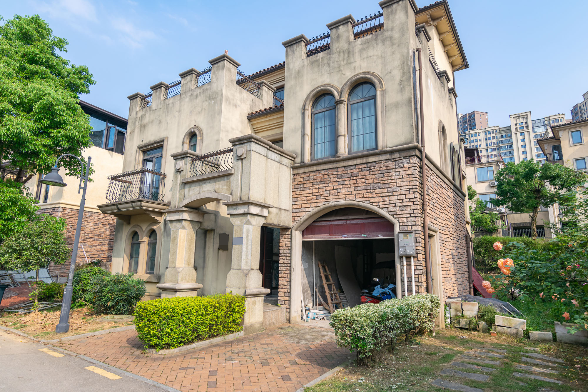 中粮北纬28°别墅  5室2厅4卫   719.80万其他