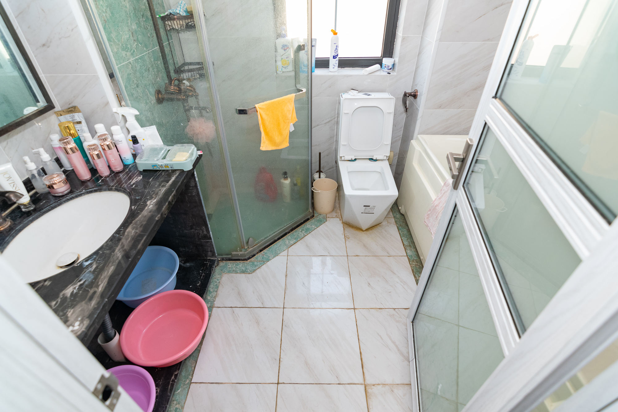 中粮北纬28°别墅 5室2厅4卫 719.8万 中粮北纬28°别墅 5室2厅4卫 719.8万卫生间