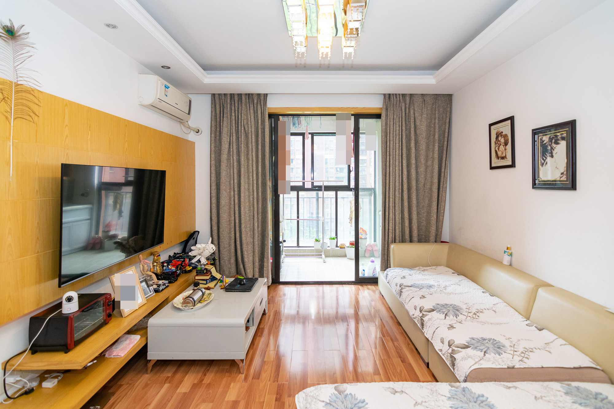 新城国际花都 2室2厅1卫 46.0万 新城国际花都 2室2厅1卫 46.0万客厅