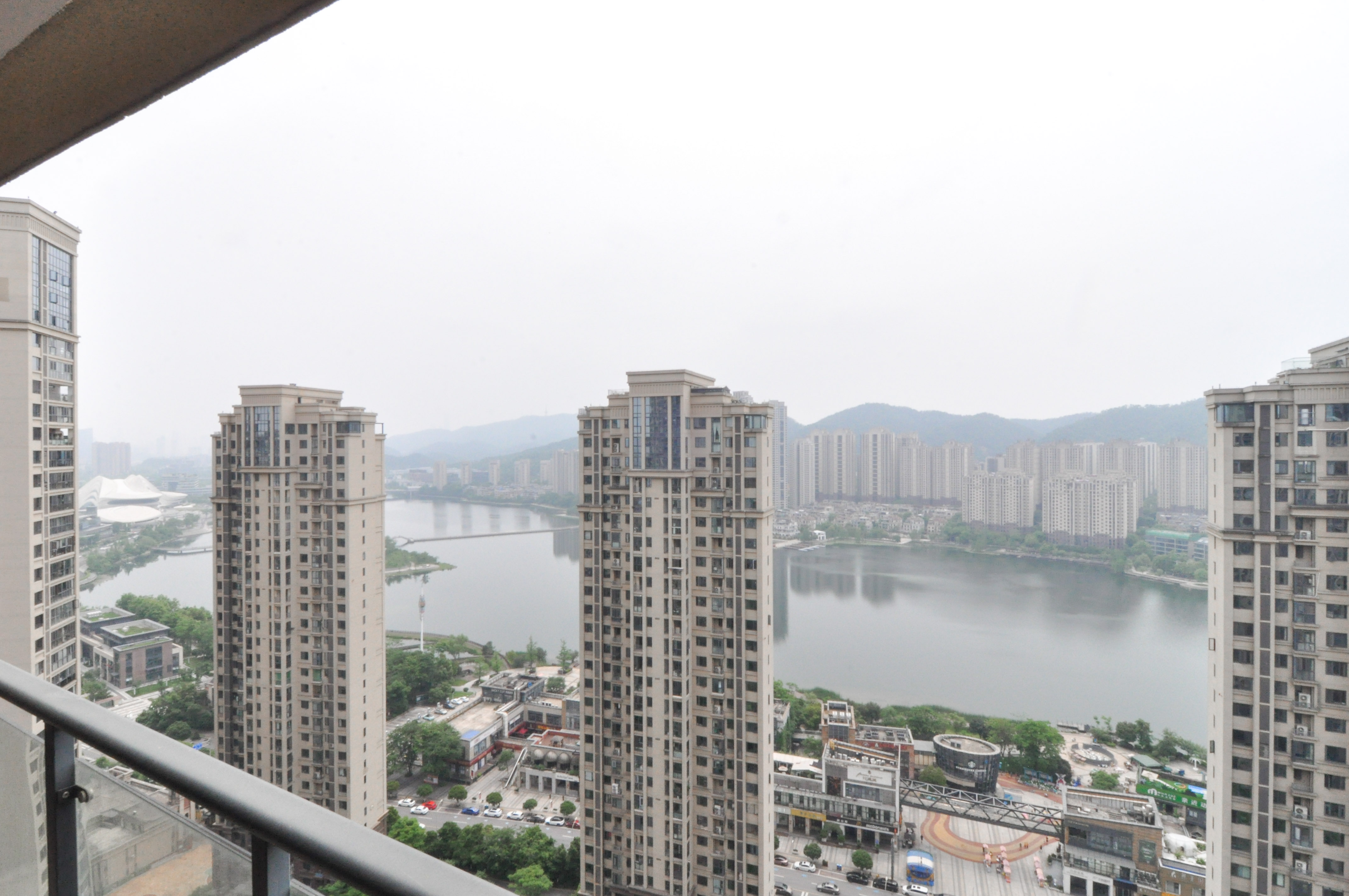 中建梅溪湖中心  4室2厅2卫   580.00万其他