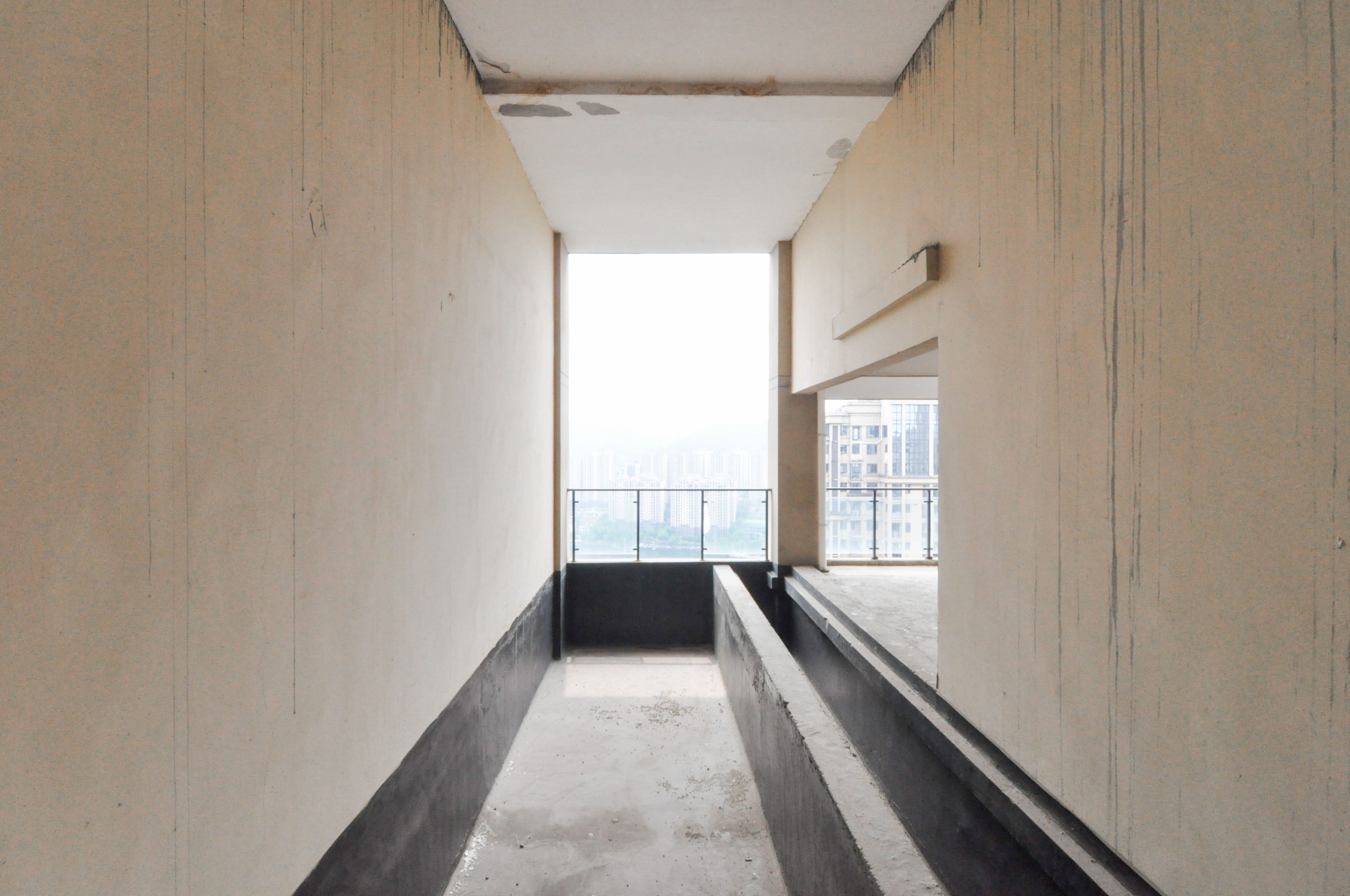 中建梅溪湖中心  4室2厅2卫   580.00万其他