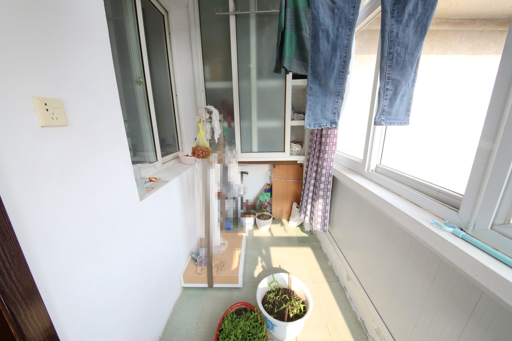 杨家山职院街居民楼  2室1厅1卫   32.00万阳台