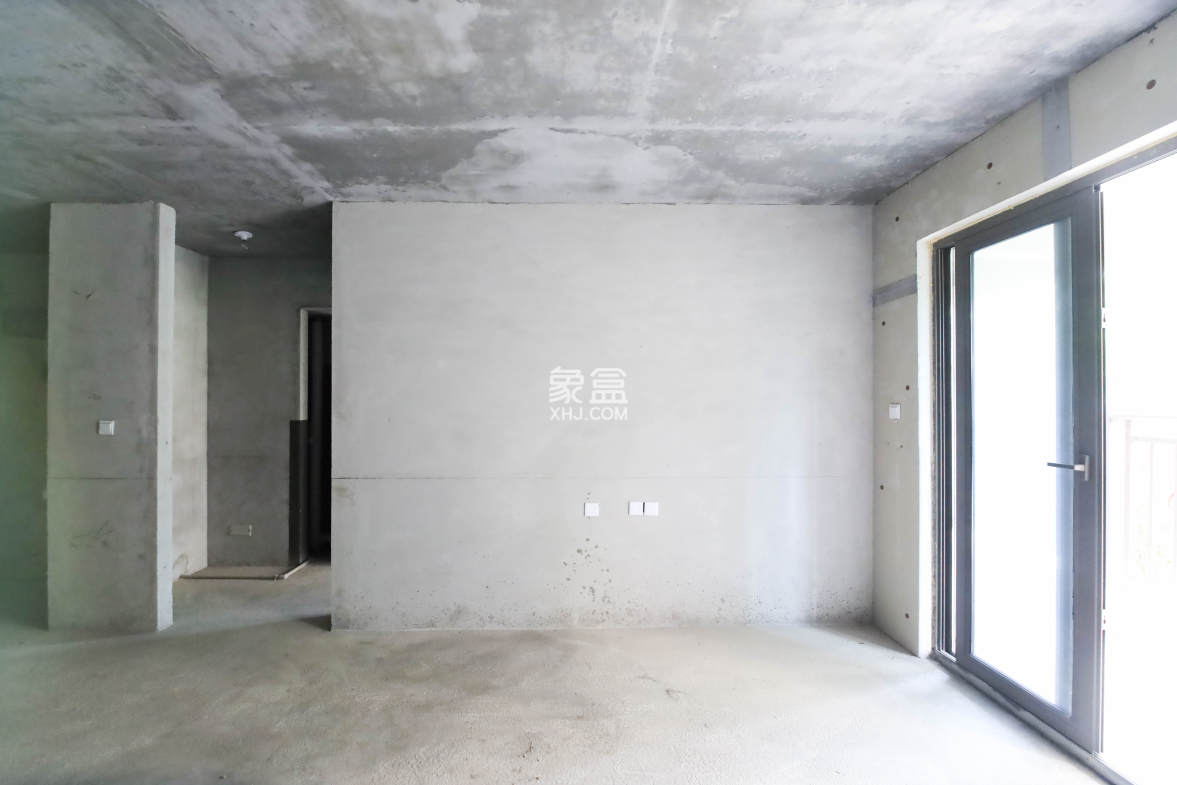 佳兆业湘府熙园  3室2厅2卫    86.0万 佳兆业湘府熙园  3室2厅2卫    86.0万客厅