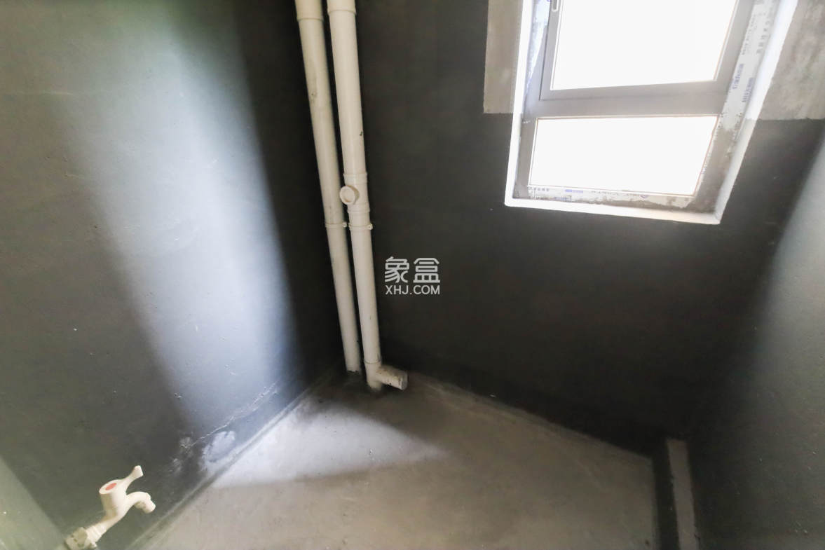 佳兆业湘府熙园  3室2厅2卫    86.0万 佳兆业湘府熙园  3室2厅2卫    86.0万卫生间