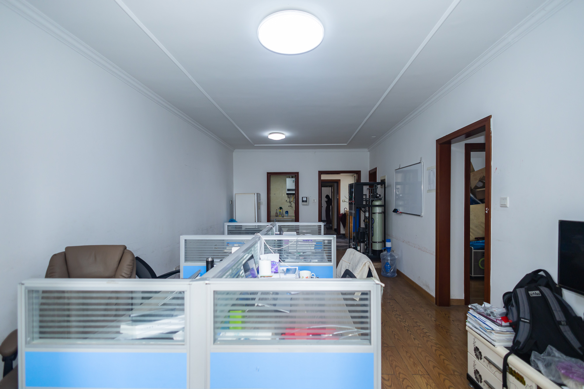 东方航标 3室2厅1卫 80.0万 东方航标 3室2厅1卫 80.0万客厅