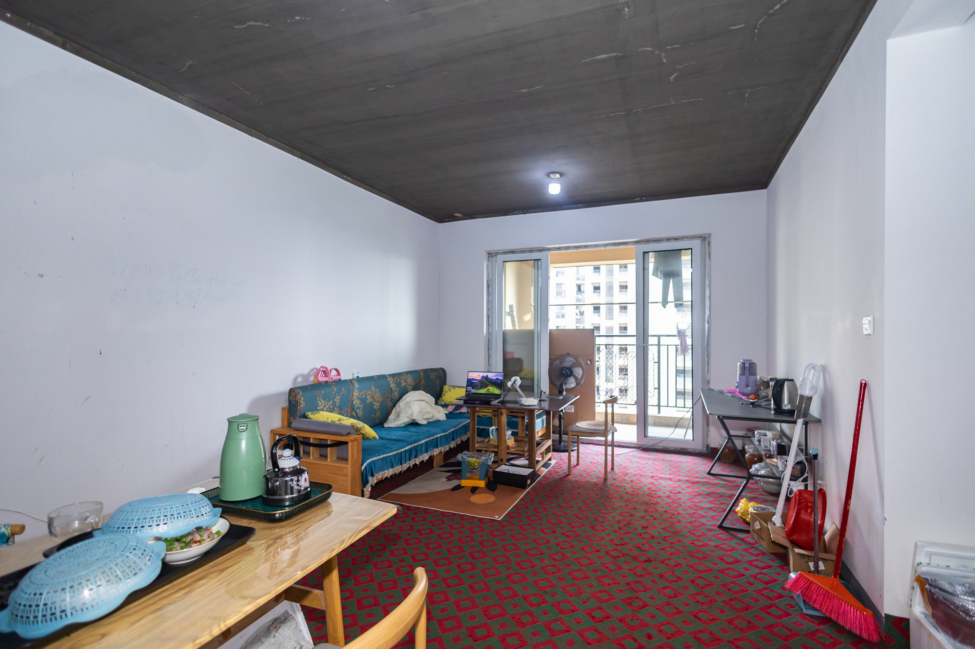 金科时代中心 3室2厅1卫 60.8万 金科时代中心 3室2厅1卫 60.8万客厅