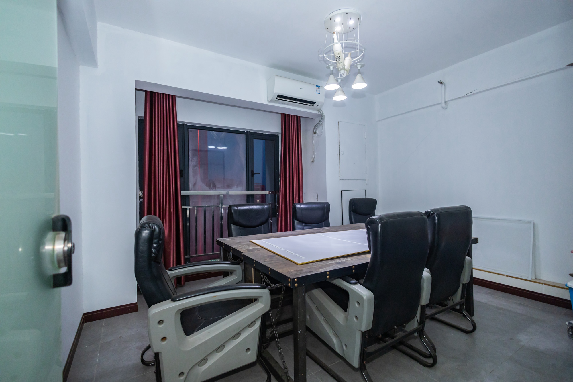 星大峰汇商务楼  1室1厅1卫    38.8万卧室