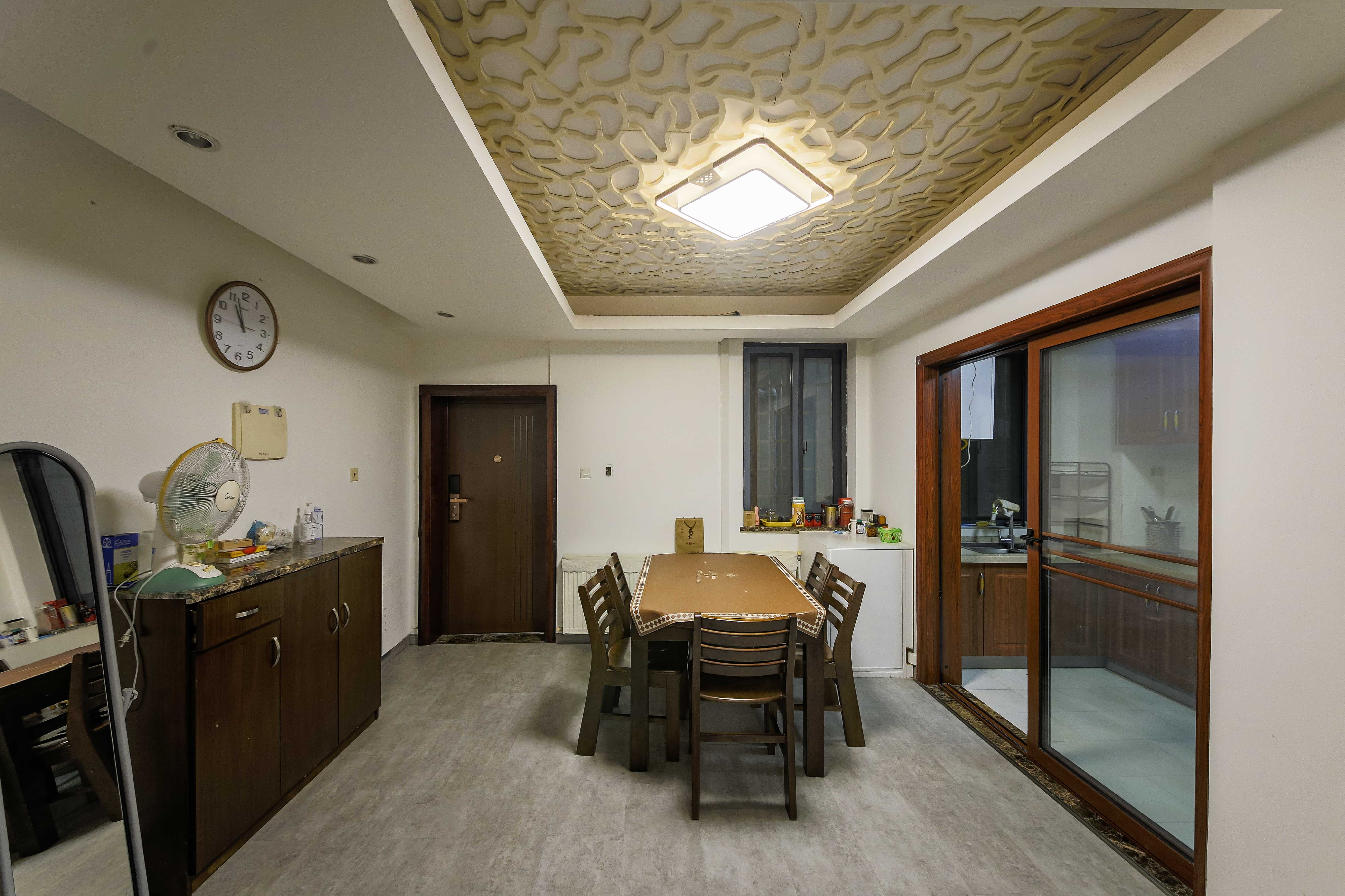 上庭苑 3室2厅1卫 98.0万 上庭苑 3室2厅1卫 98.0万客厅