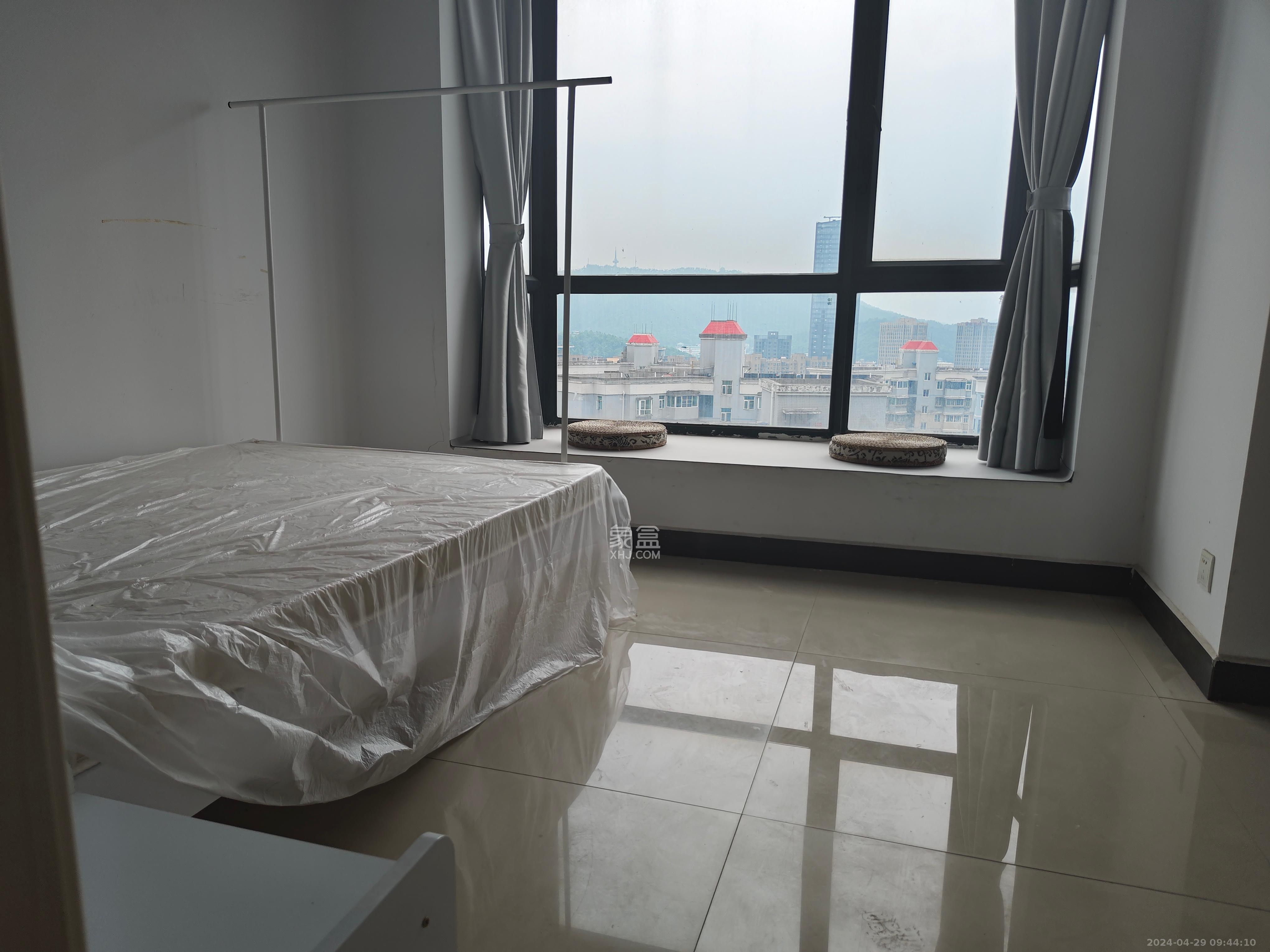 佳兴国际汇 2室1厅1卫 2200.0元/月 佳兴国际汇 2室1厅1卫 2200.0元/月室内图