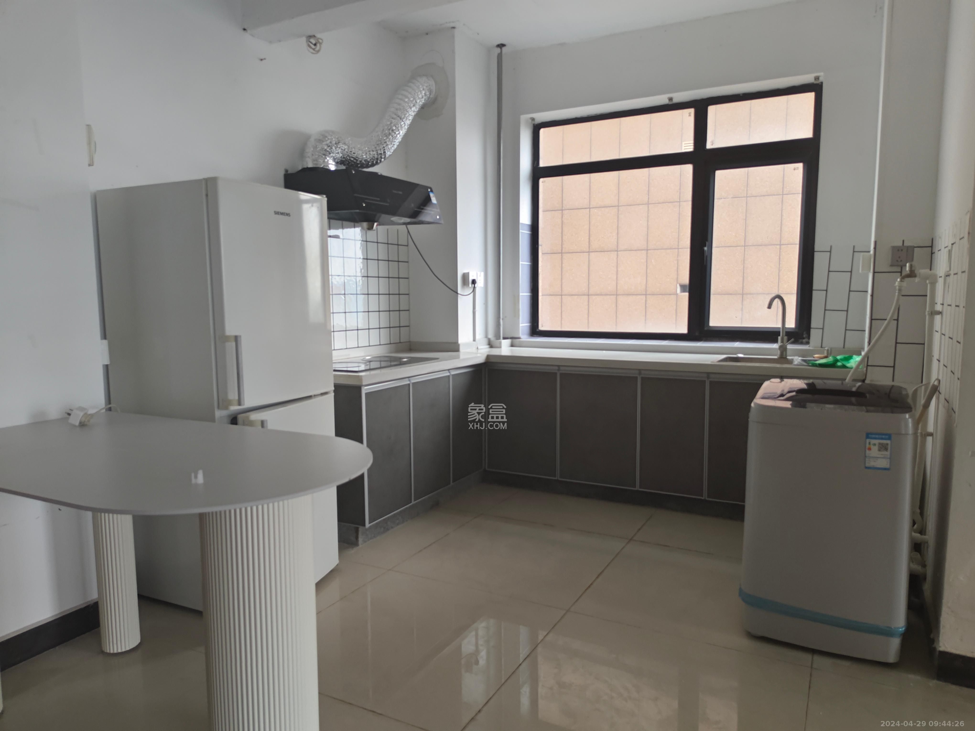 佳兴国际汇 2室1厅1卫 2200.0元/月 佳兴国际汇 2室1厅1卫 2200.0元/月室内图