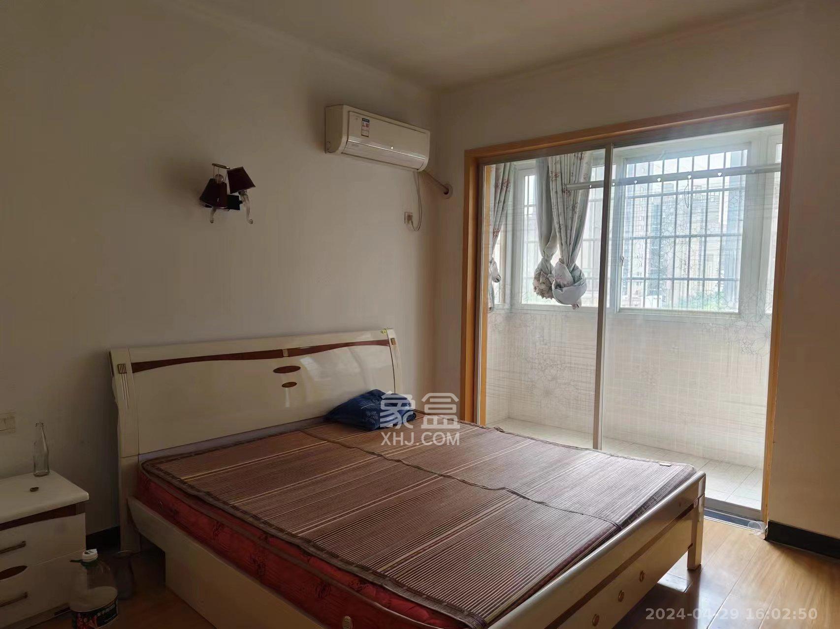 锦璨家园  3室2厅1卫   1900.00元/月室内图1