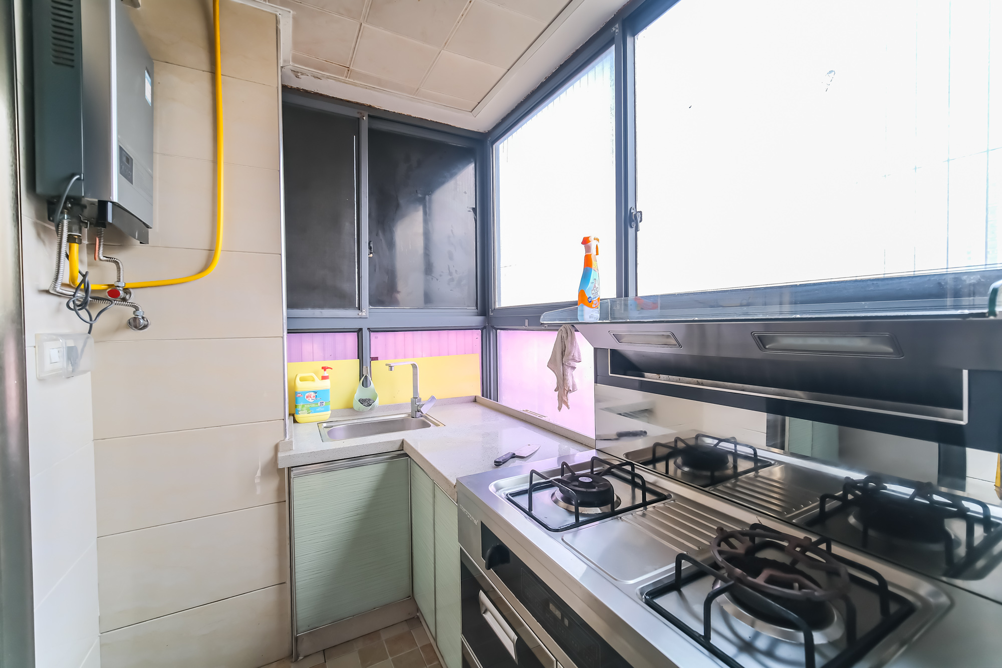 花样年华  1室1厅1卫    32.0万 花样年华  1室1厅1卫    32.0万厨房