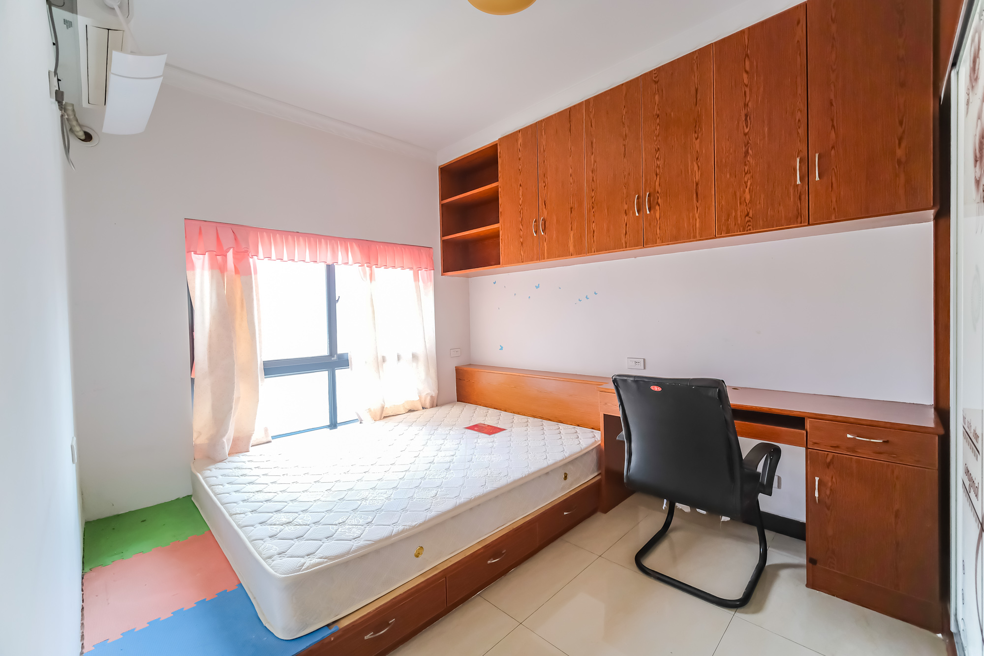 花样年华  1室1厅1卫    32.0万 花样年华  1室1厅1卫    32.0万卧室